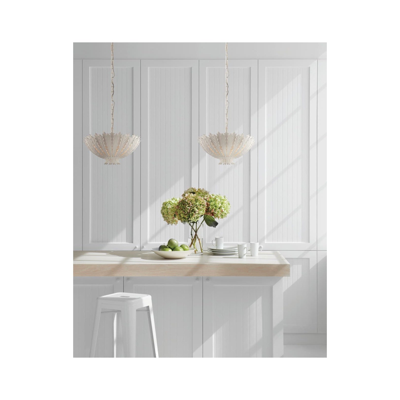 Hampton Small Chandelier LIGHTING - chandelier Visual Comfort