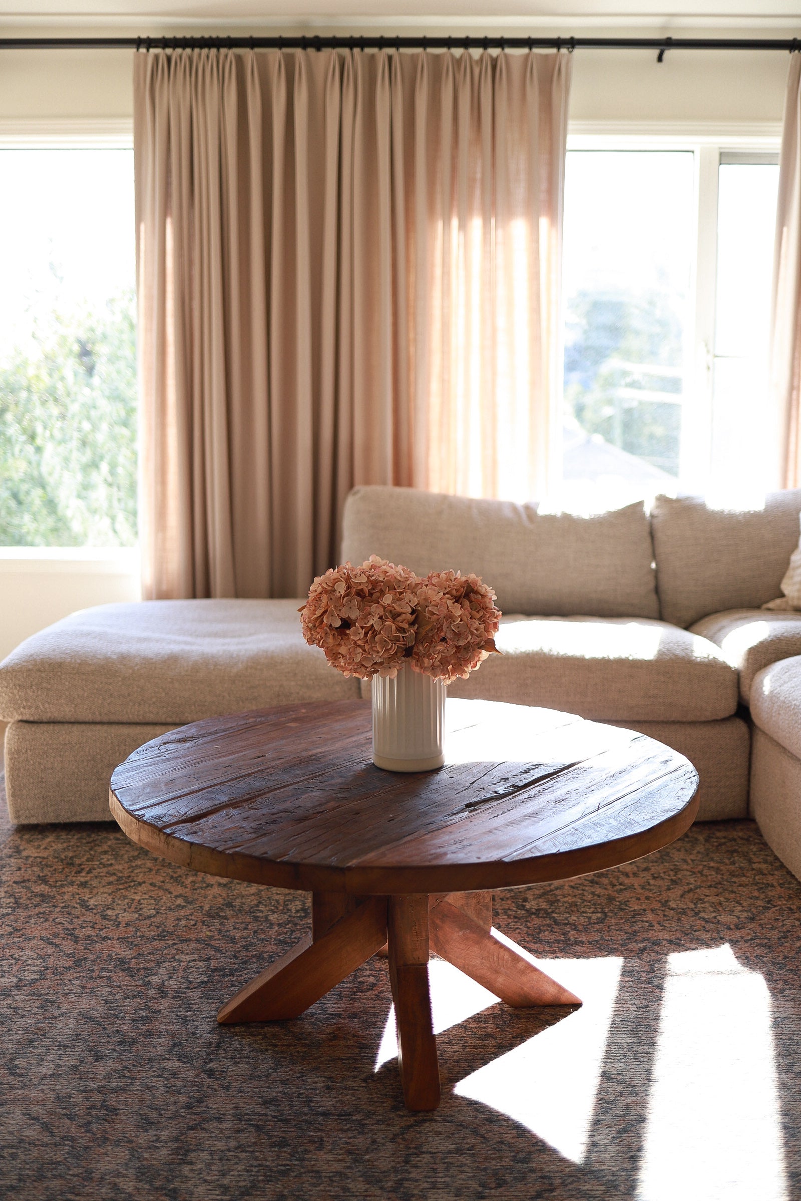 Hallie Coffee Table 4 - b - FURNITURE - coffee table - round Mercana