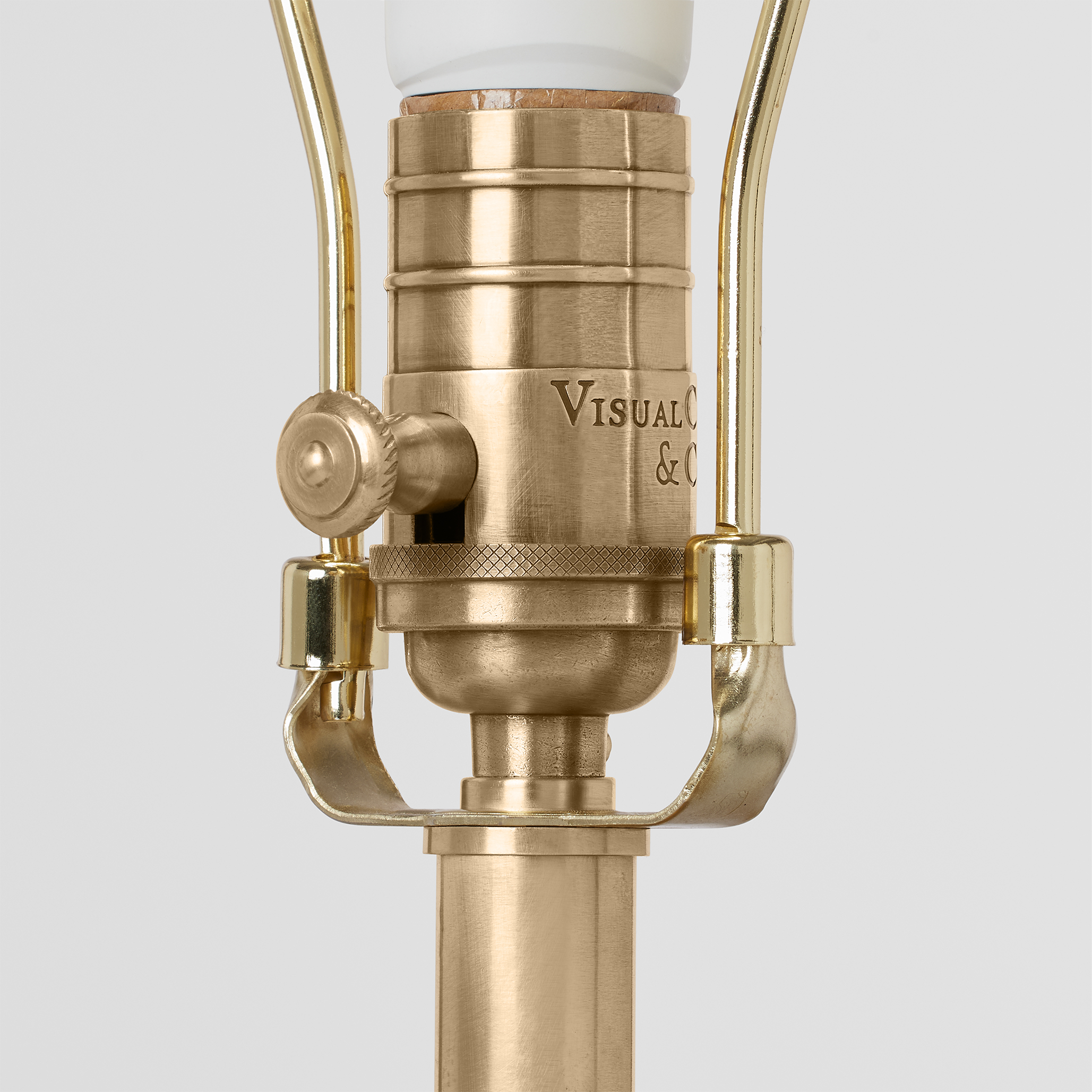 Avedon Medium Table Lamp LIGHTING - table lamp Visual Comfort