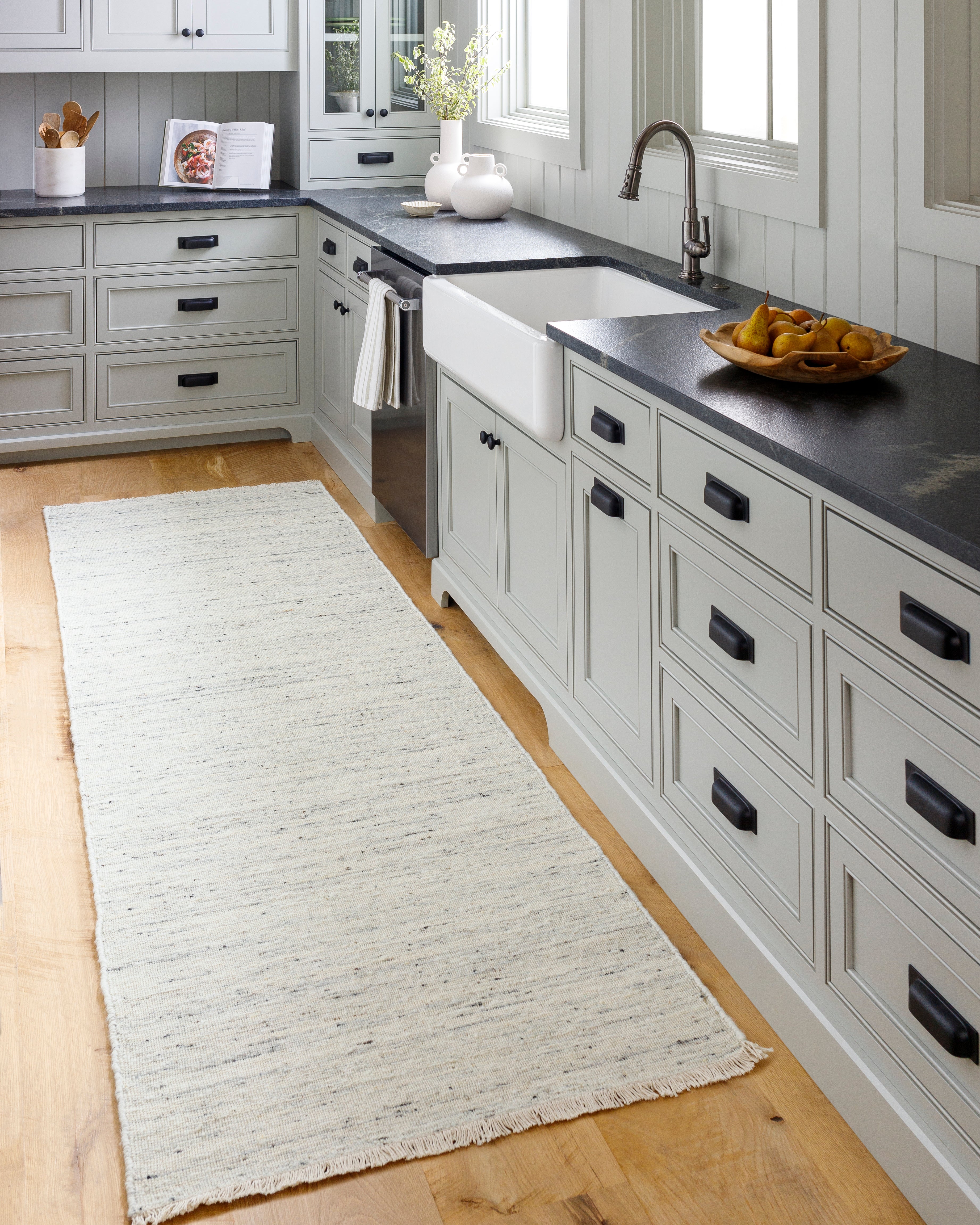 Hampton Ivory / Silver Rug RUGS - wool Surya