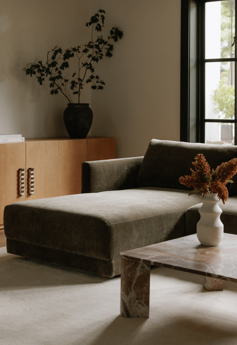 Brienne Sectional Sectionals Moe's Furniture