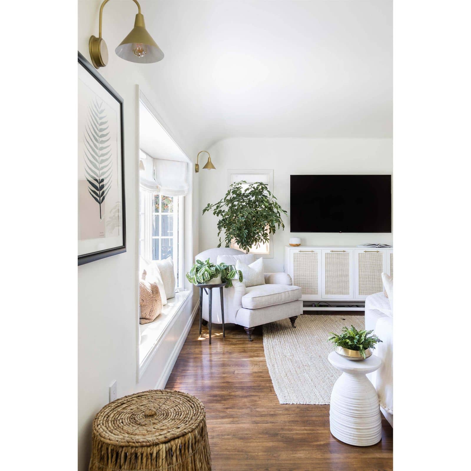 Dublin Sconce (Natural Brass) Wall Sconces Regina Andrew