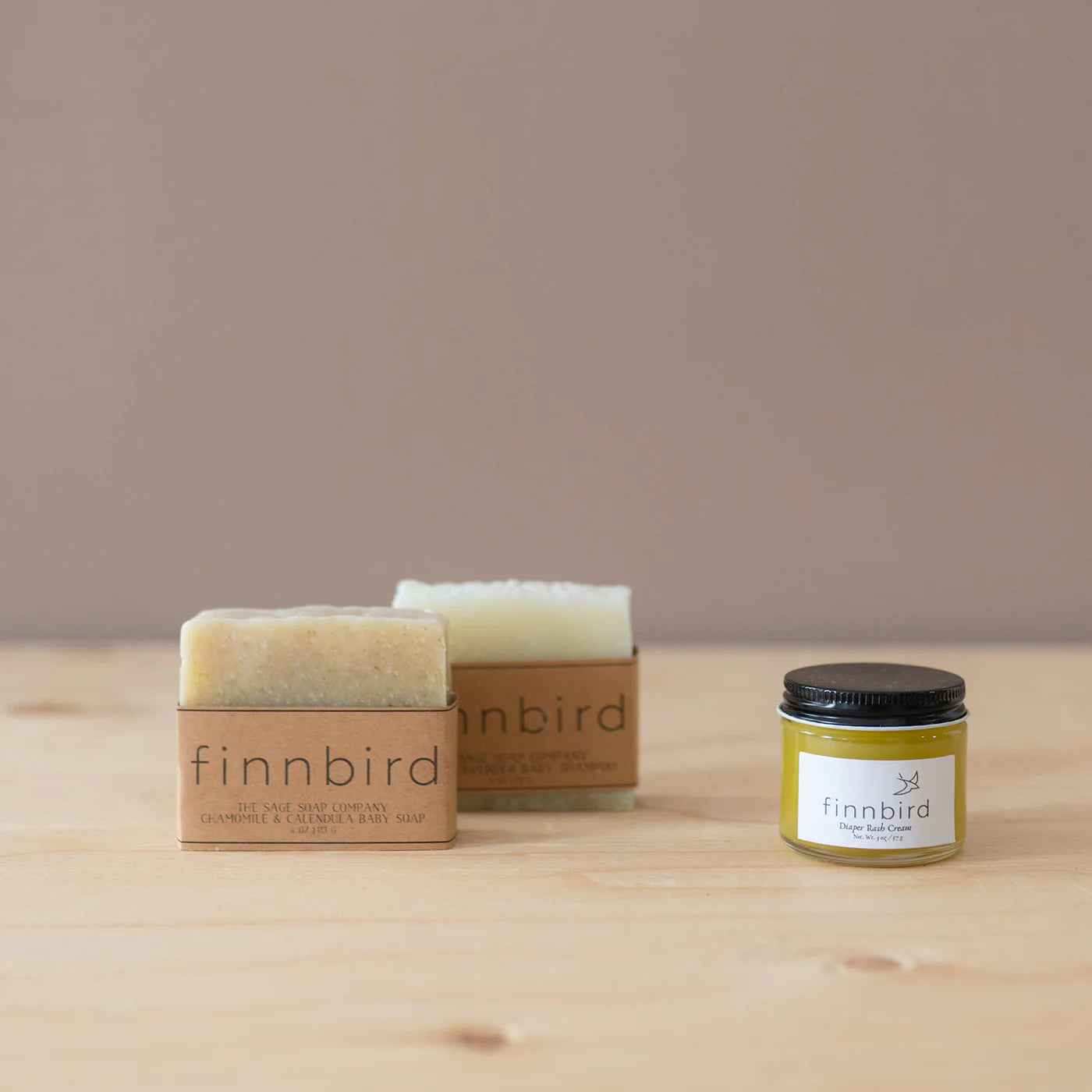 A gentle soap that will leave your little human's hair clean and smelling heavenly. Please note, this shampoo soap bar is not tear-free. 