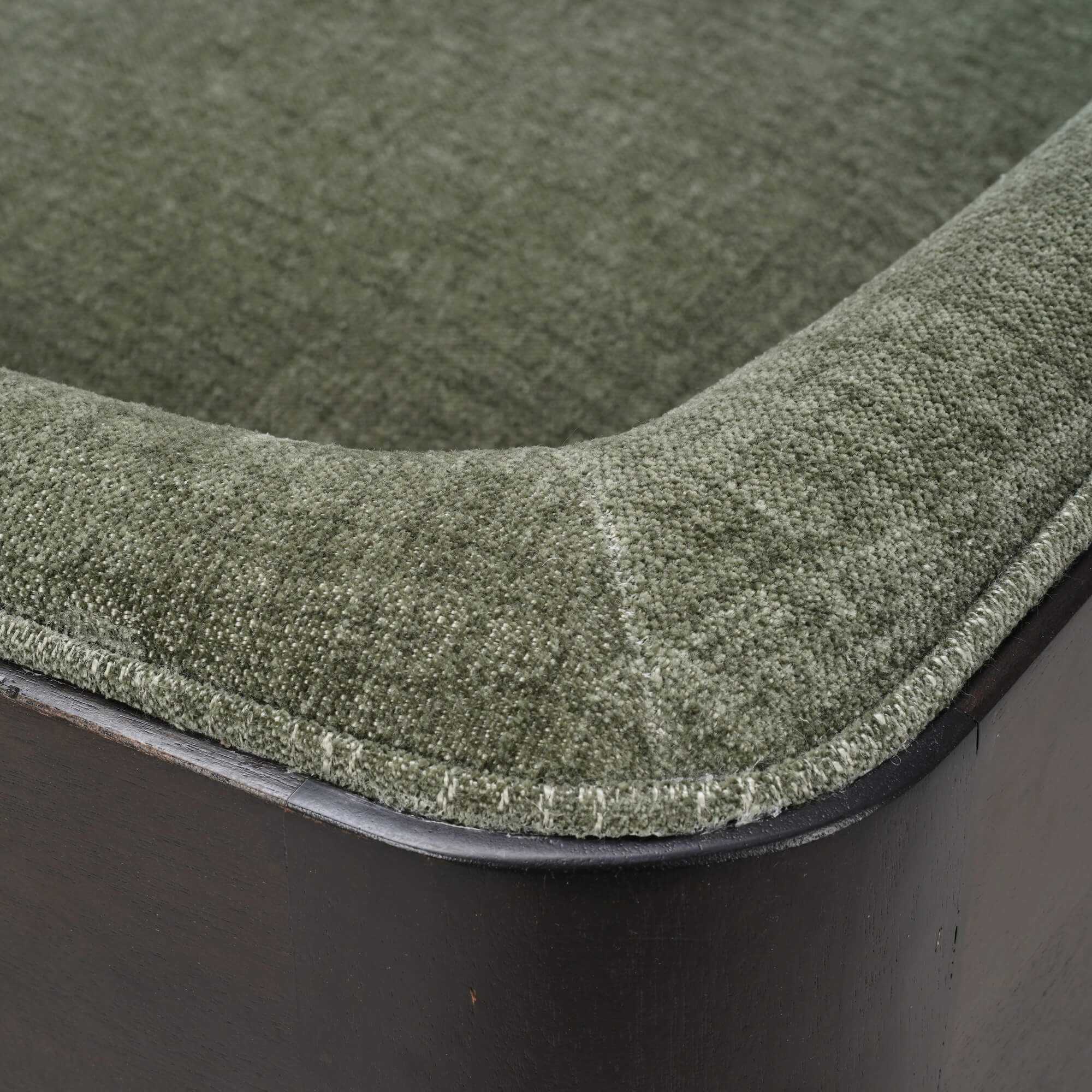 Vincent Bench FURNITURE - bench Bramble