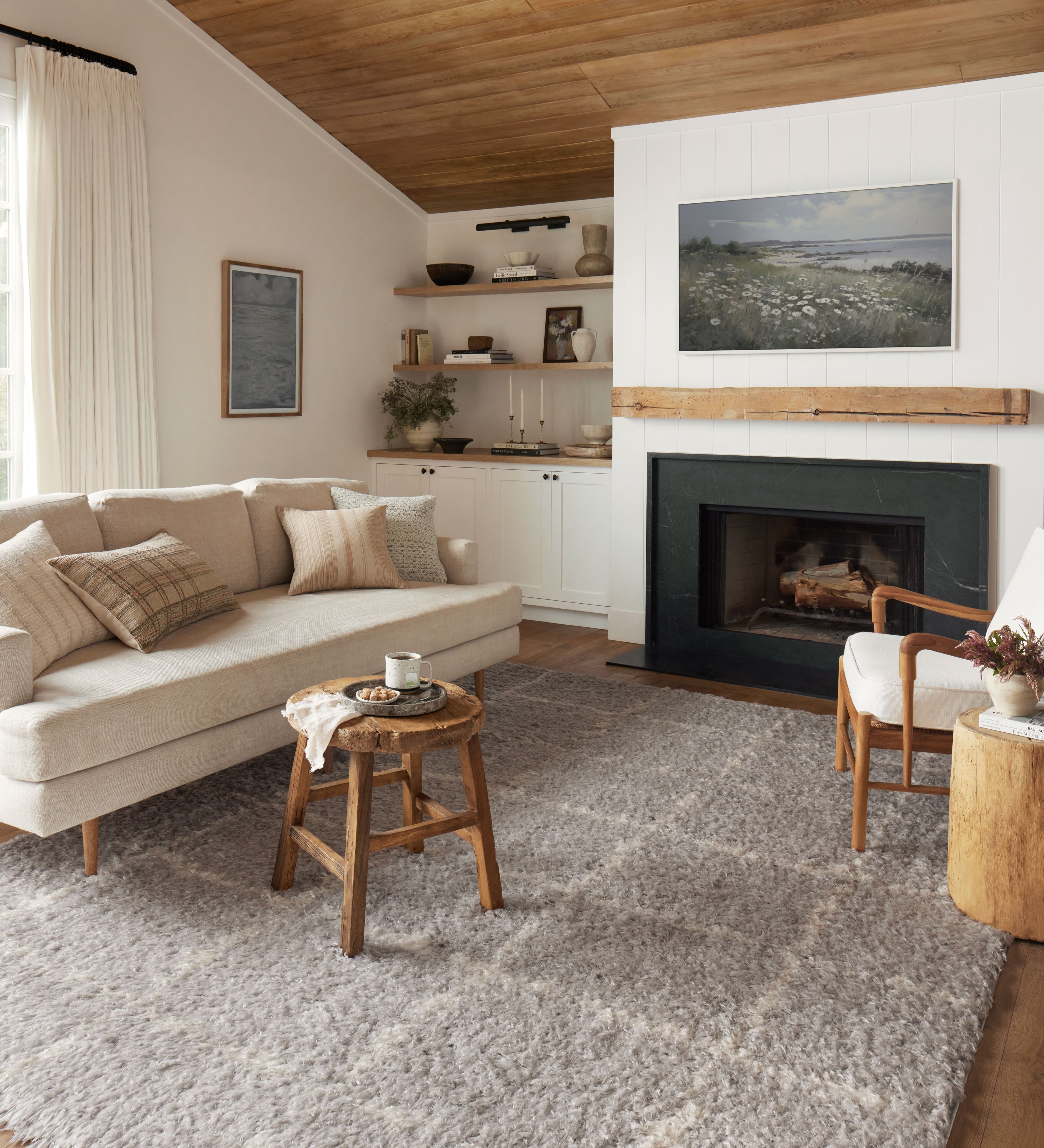 Angela Rose x Loloi Amira Silver / Ivory Rug – view 2