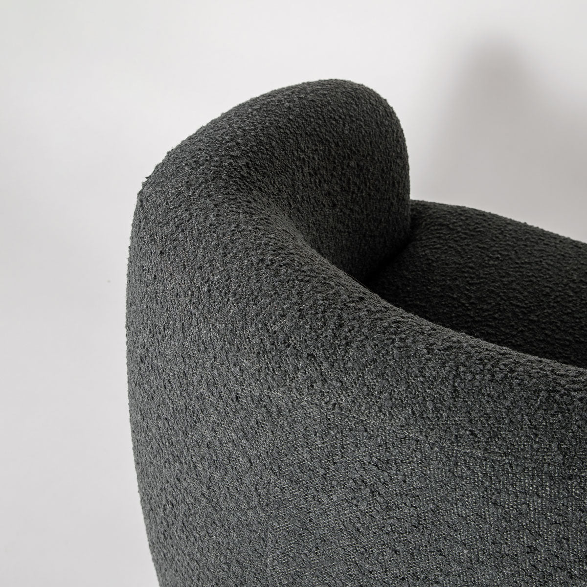 Arrow Swivel Chair FURNITURE - lounge chair Style In Form