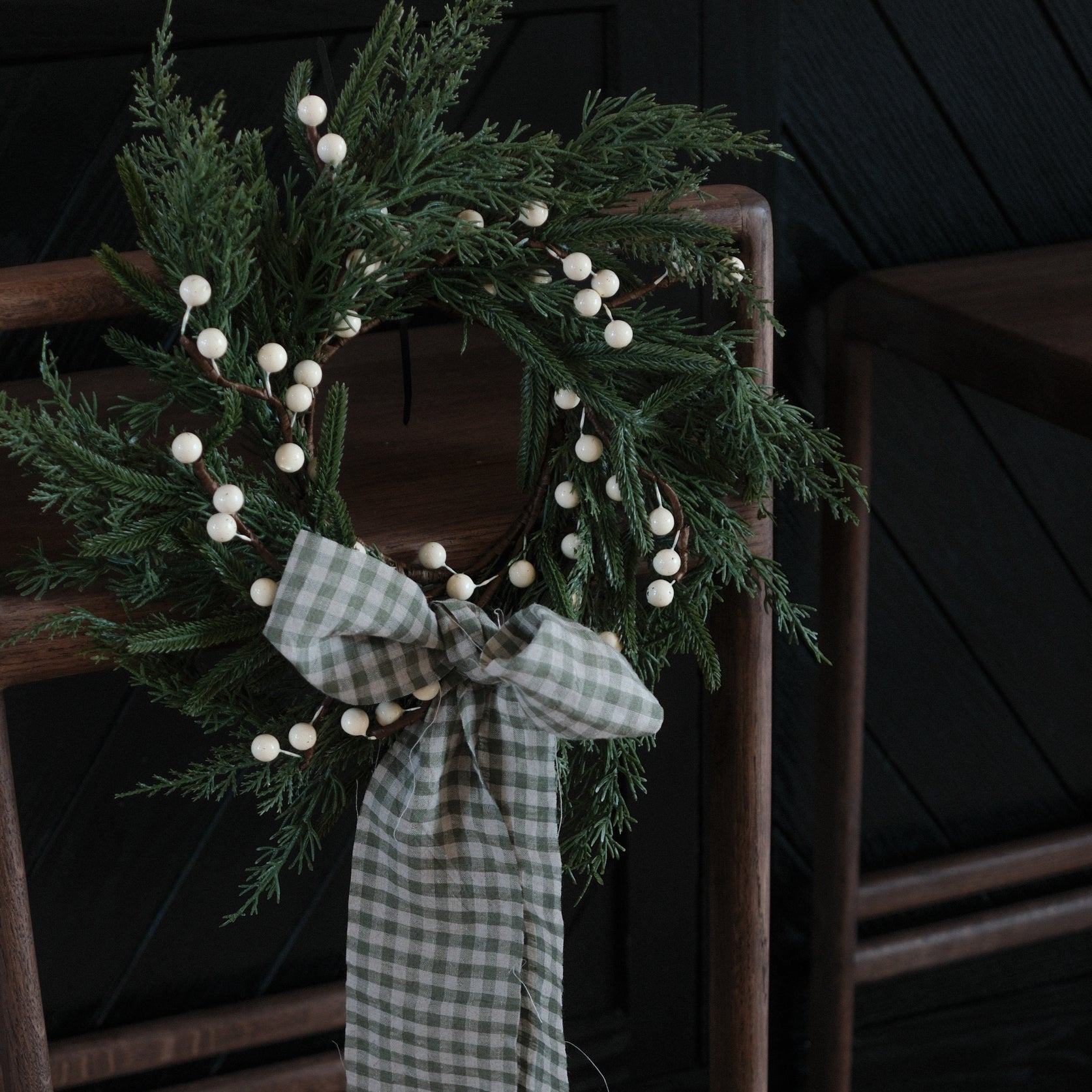 White Plum Berry Cypress Wreath CHRISTMAS 2026 Luxe B Co (Faire)