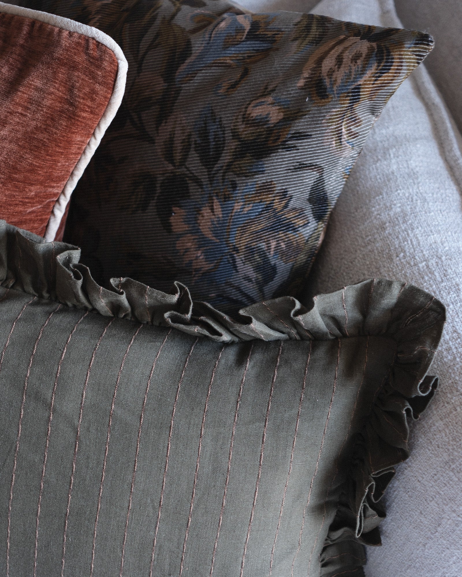 Edmund Ruffle Pillow Cover – view 6