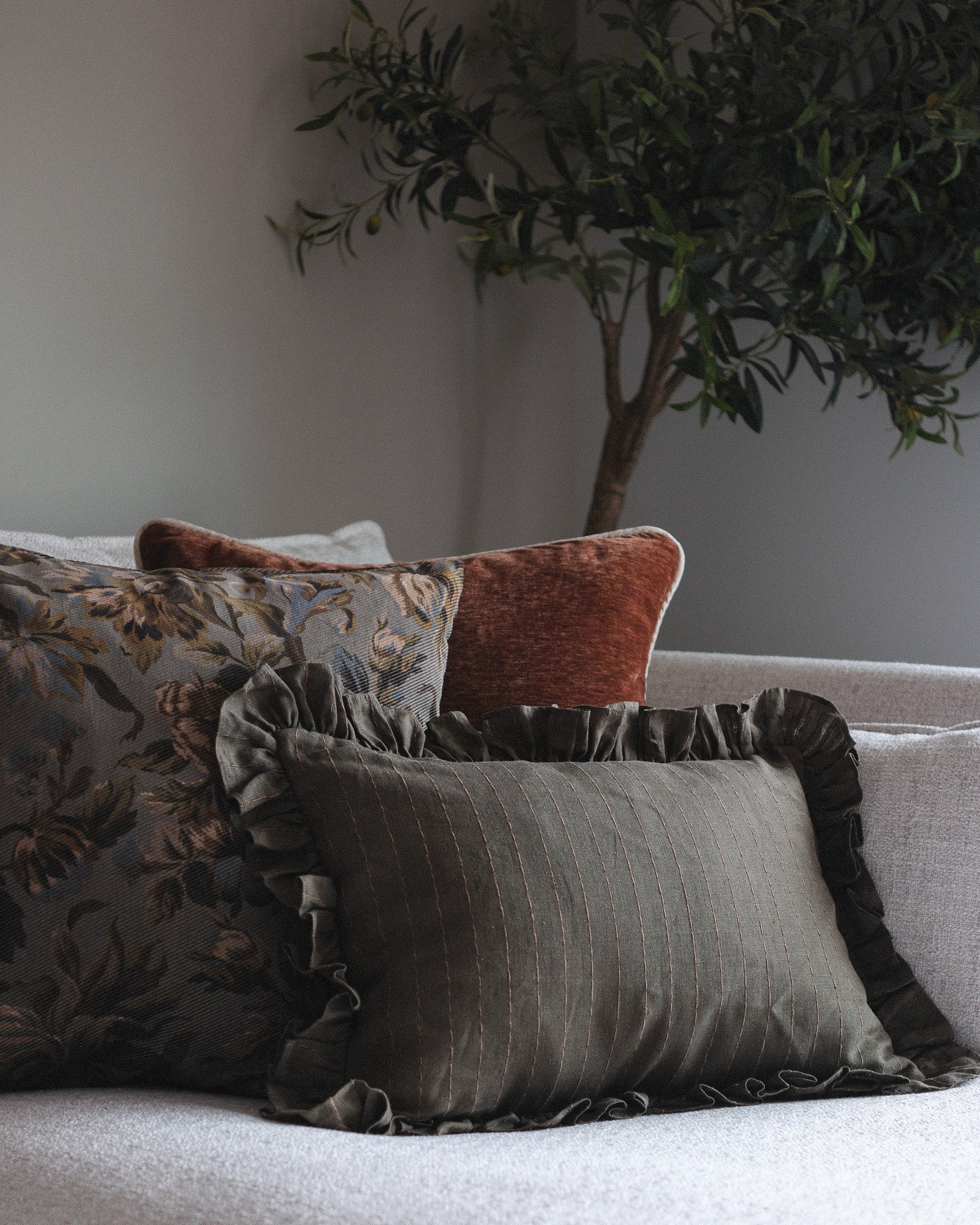 Edmund Ruffle Pillow Cover – view 8