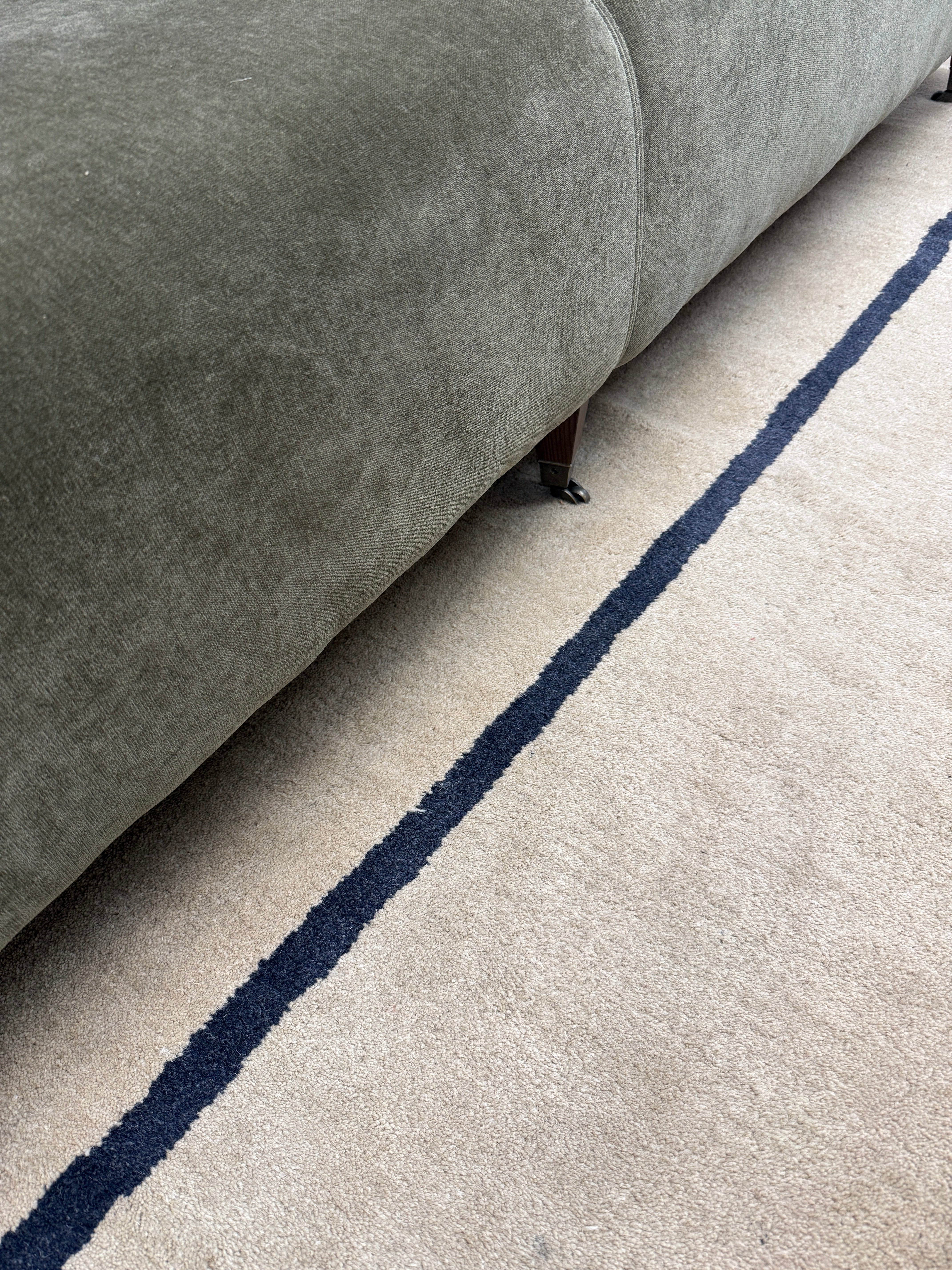FLOOR MODEL - Nate Berkus Serge Bordered Wool Cozy Area Rug - 8'6" x 11'6" RUGS - floor model Dash & Albert