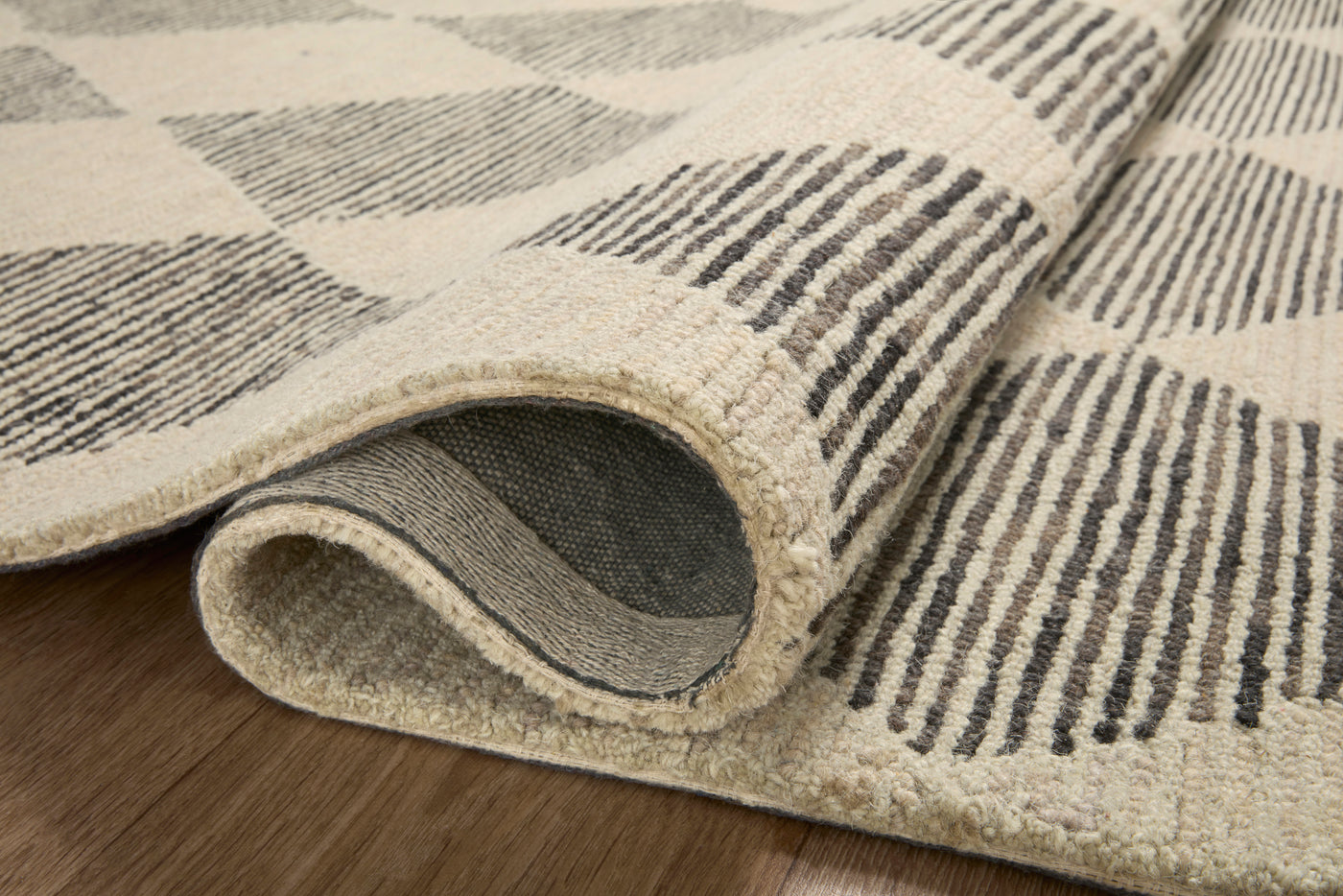 Chris loves Julia x loloi francis beige charcoal rug