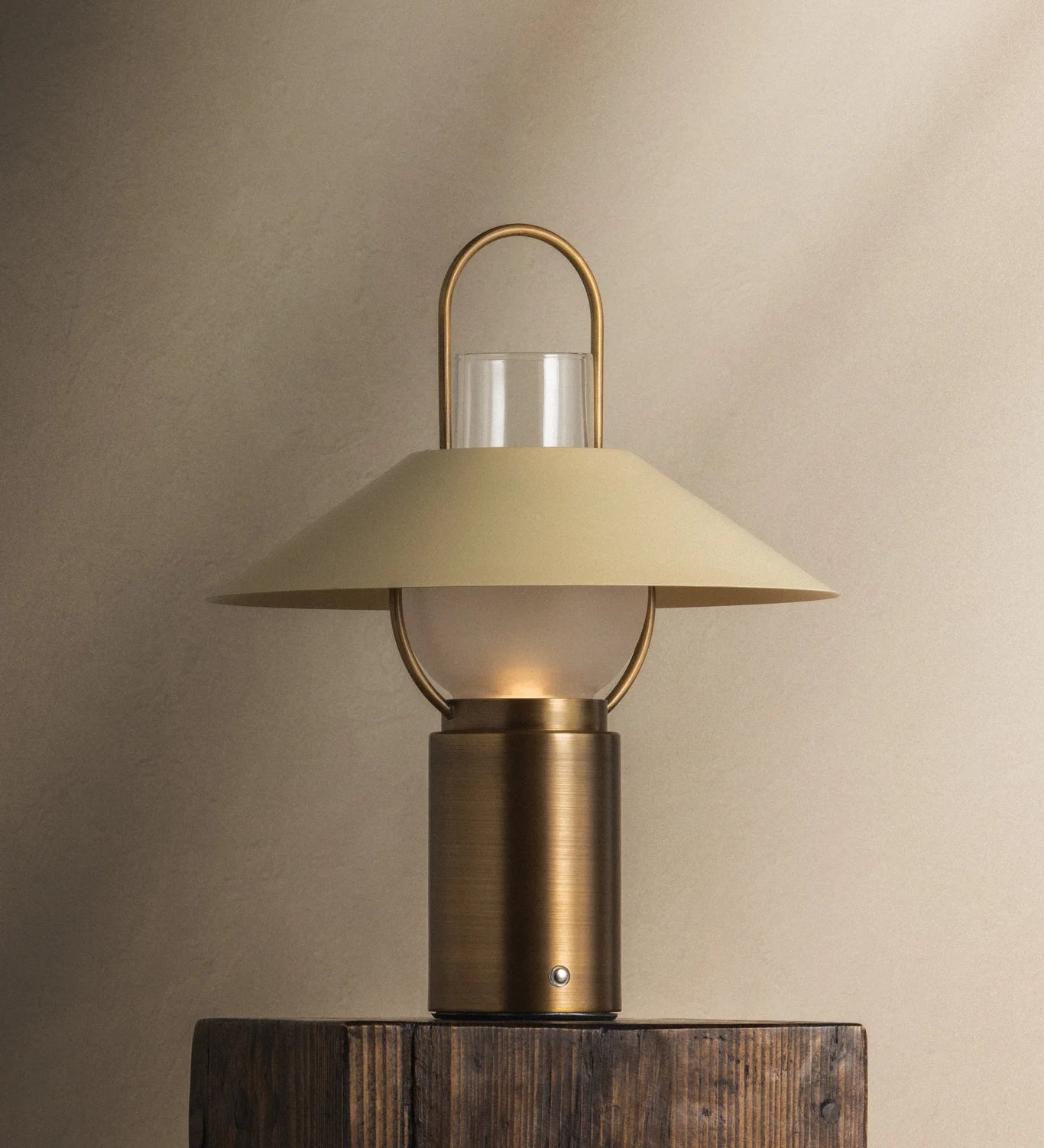 Kindle Rechargeable Table Lamp – view 2