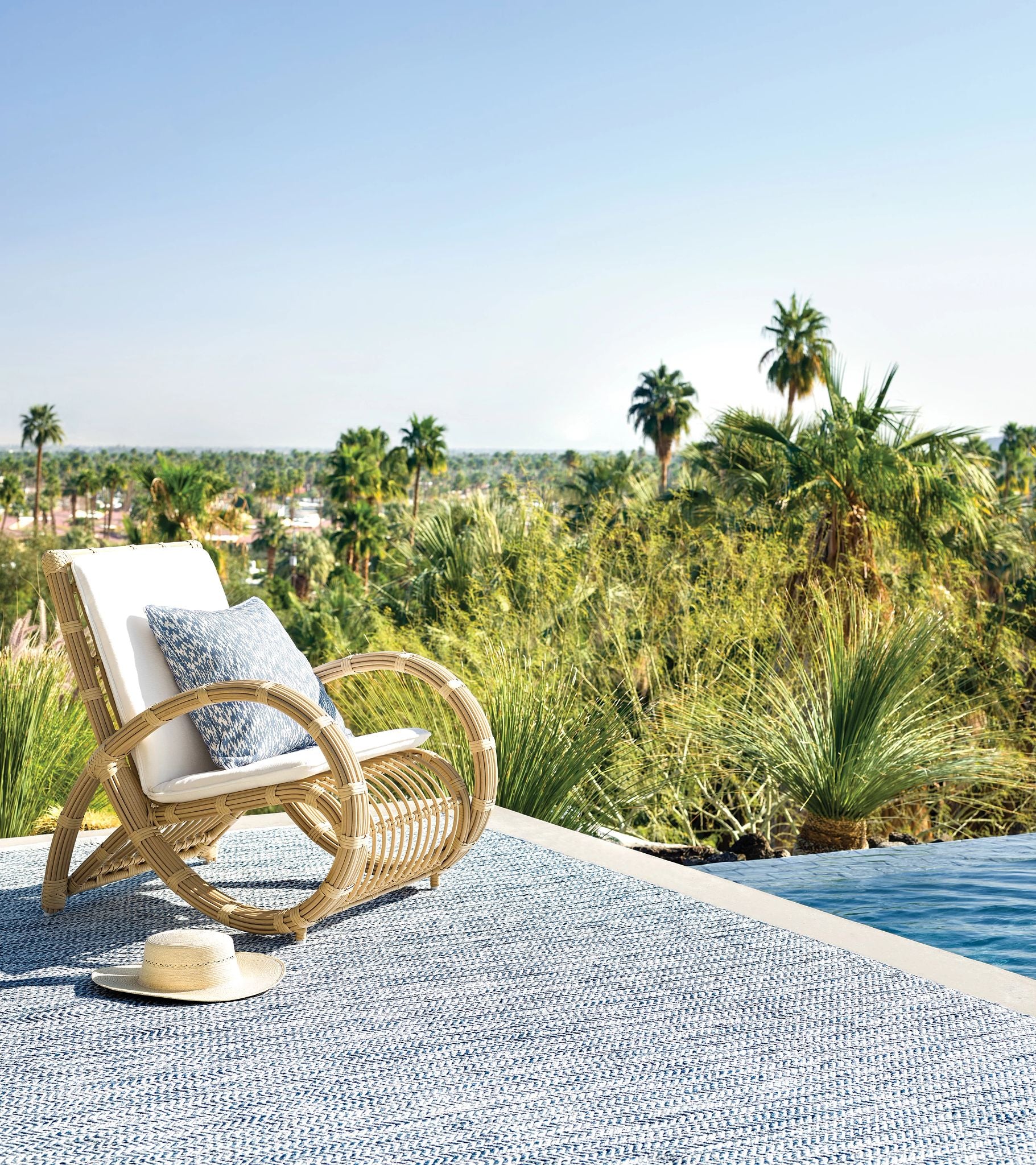 Coastal Handwoven Indoor/Outdoor Rug RUGS - outdoor Dash & Albert