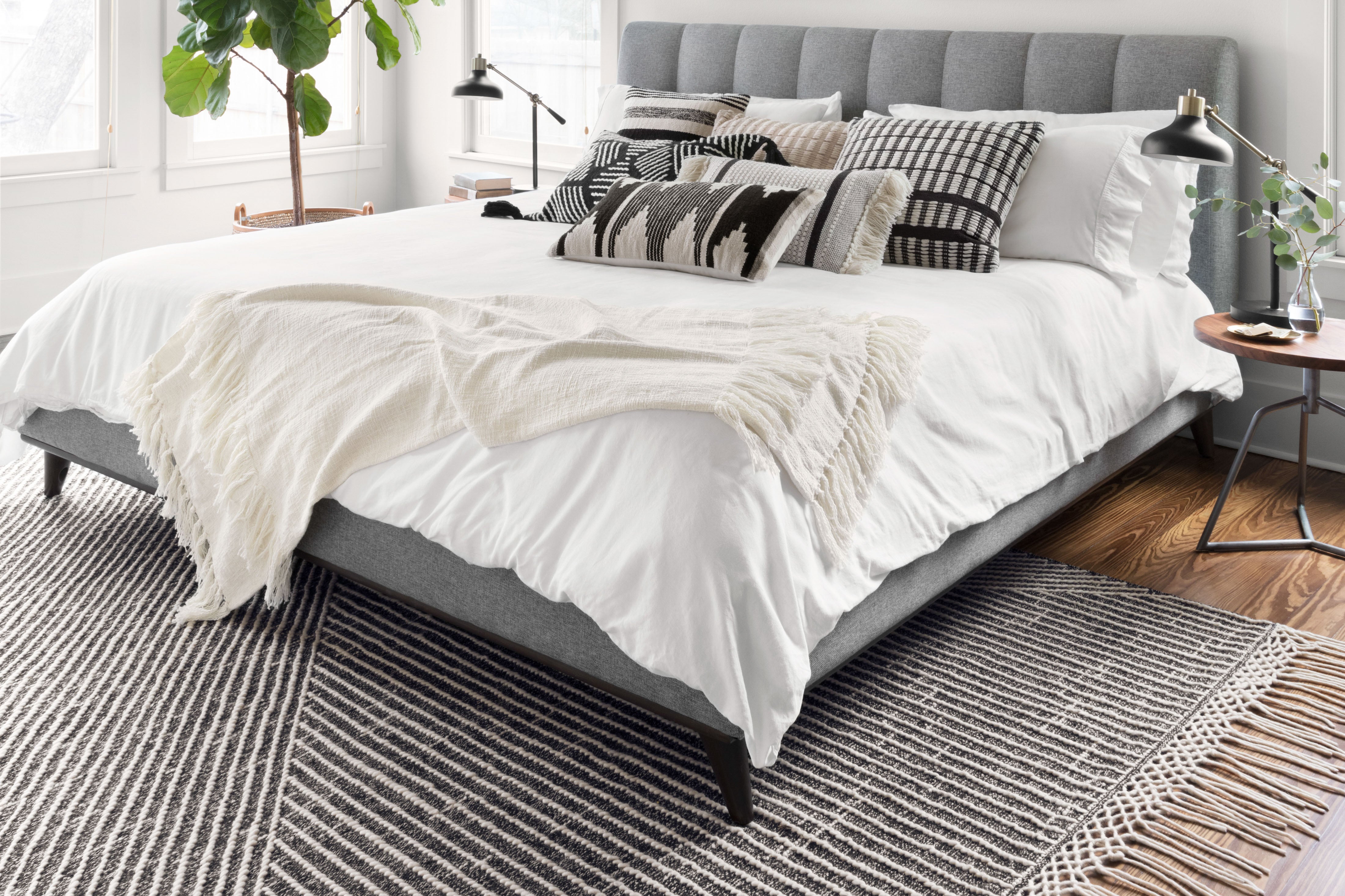 Loloi Newton Charcoal / Ivory Rug patterned rugs Loloi