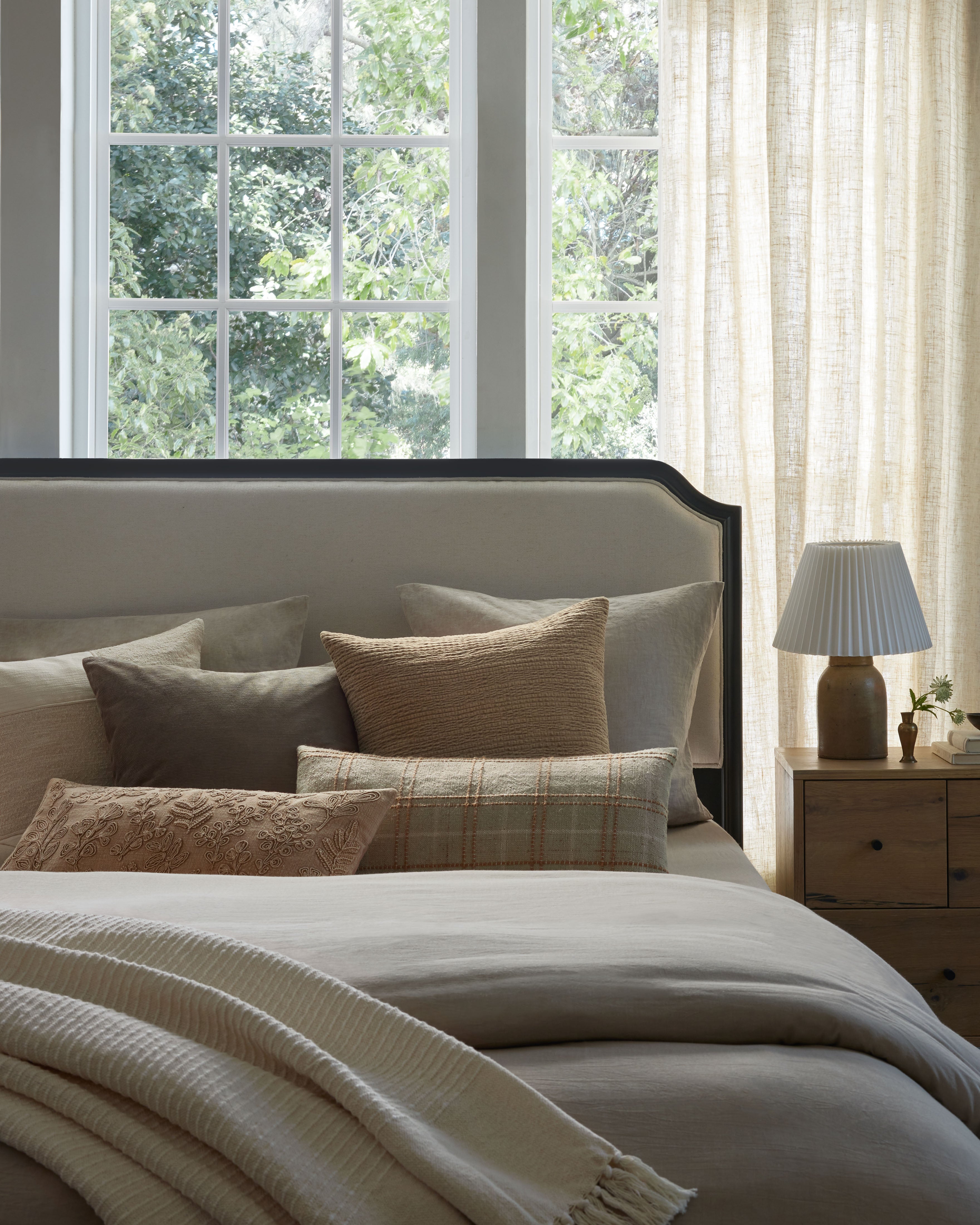 Magnolia Home by Joanna Gaines x Loloi Louise Pillow Throw Pillows Loloi
