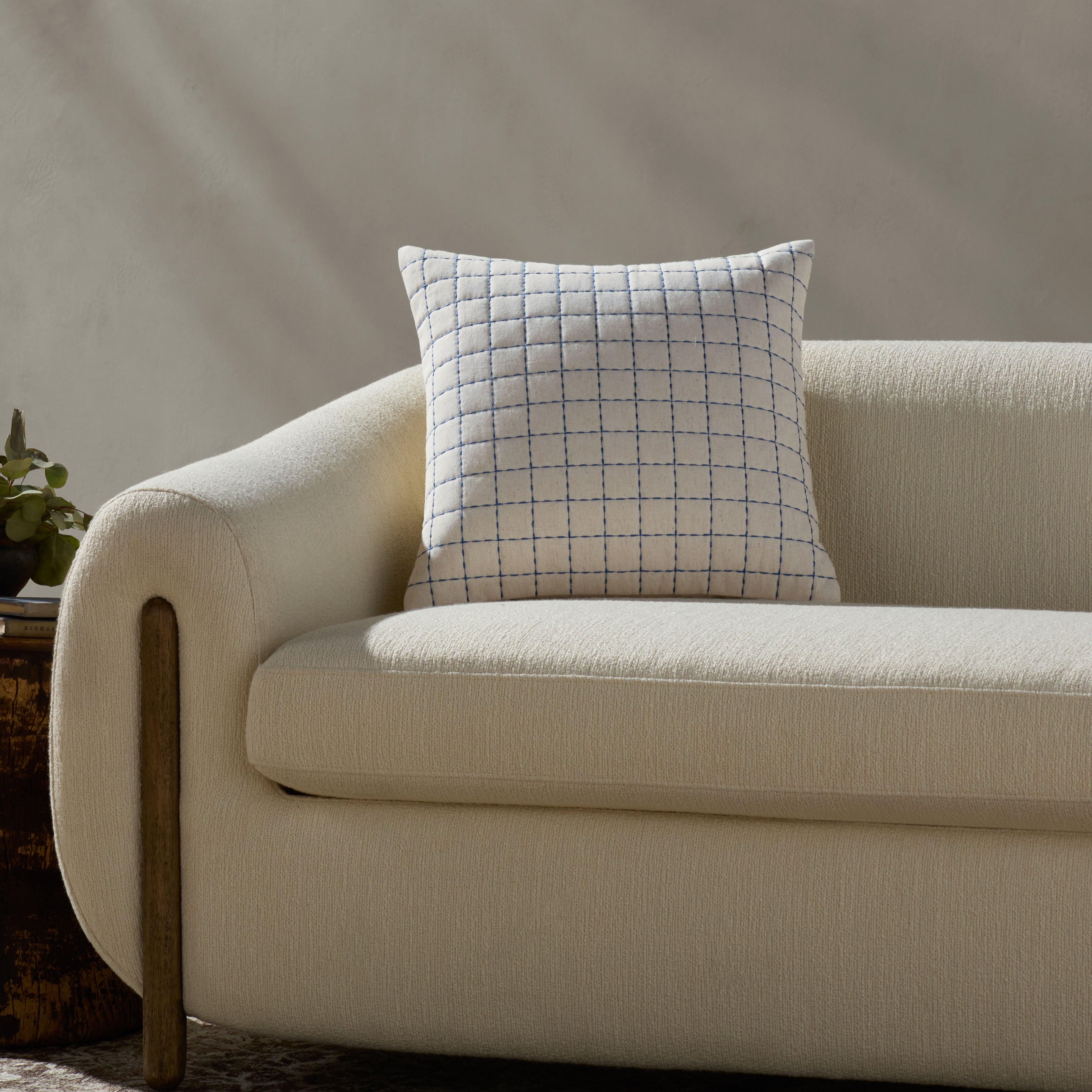 Magnolia Home by Joanna Gaines x Loloi Hattie Natural / Blue Pillow