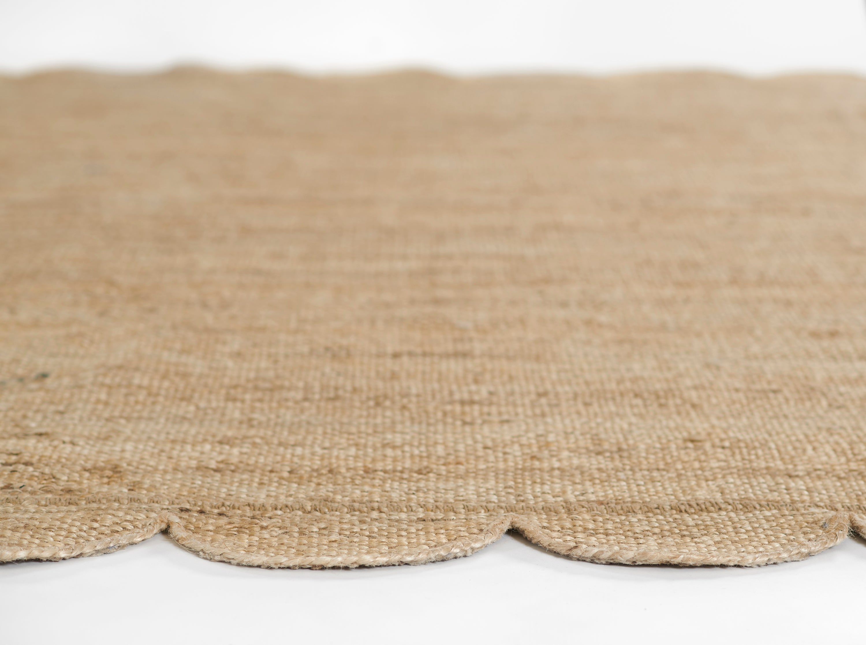Parikia Scallop Edge Jute Area Rug RUGS - jute Momeni