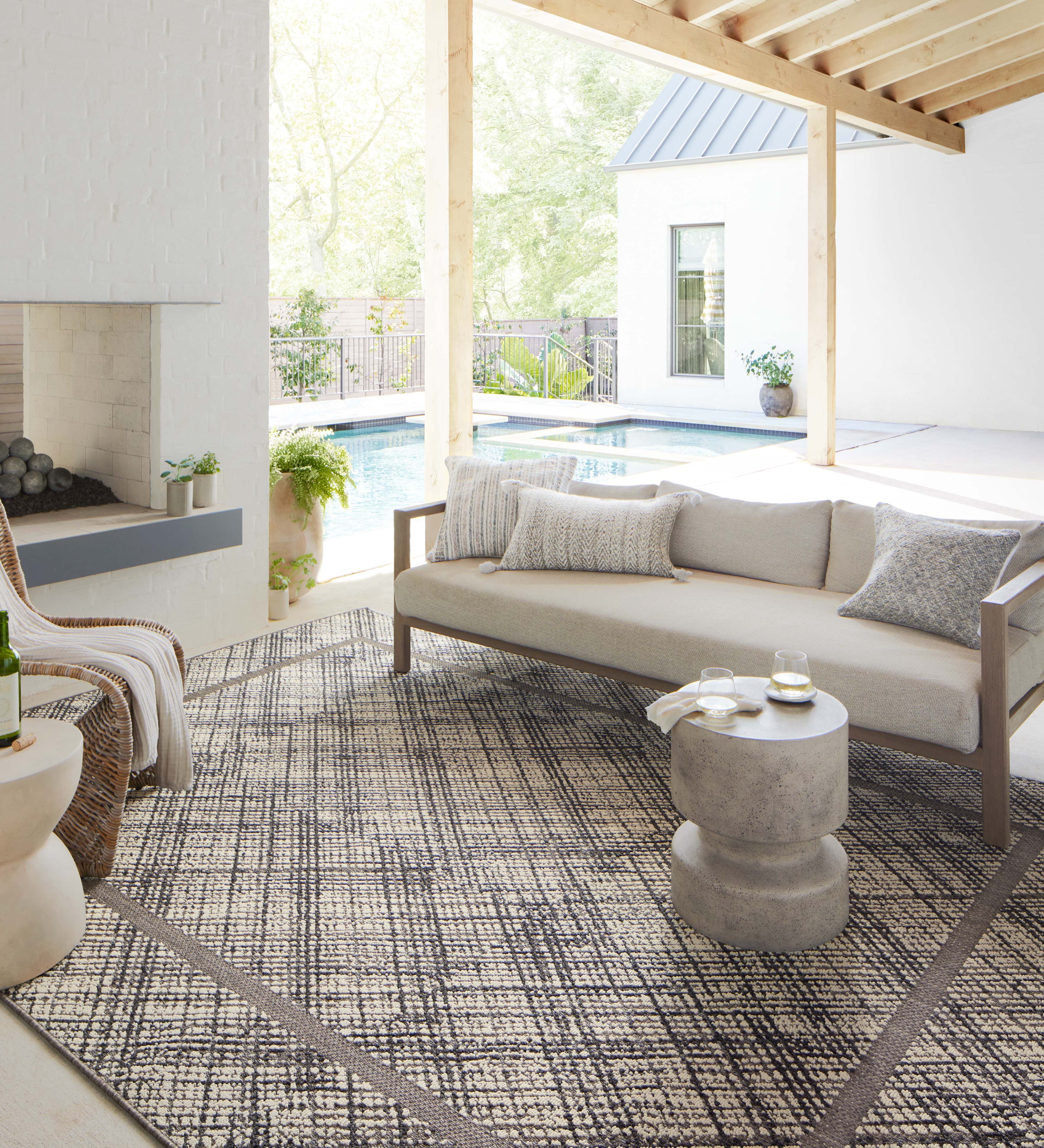 Loloi Rainier Ivory / Charcoal Rug RUGS - synthetic Loloi