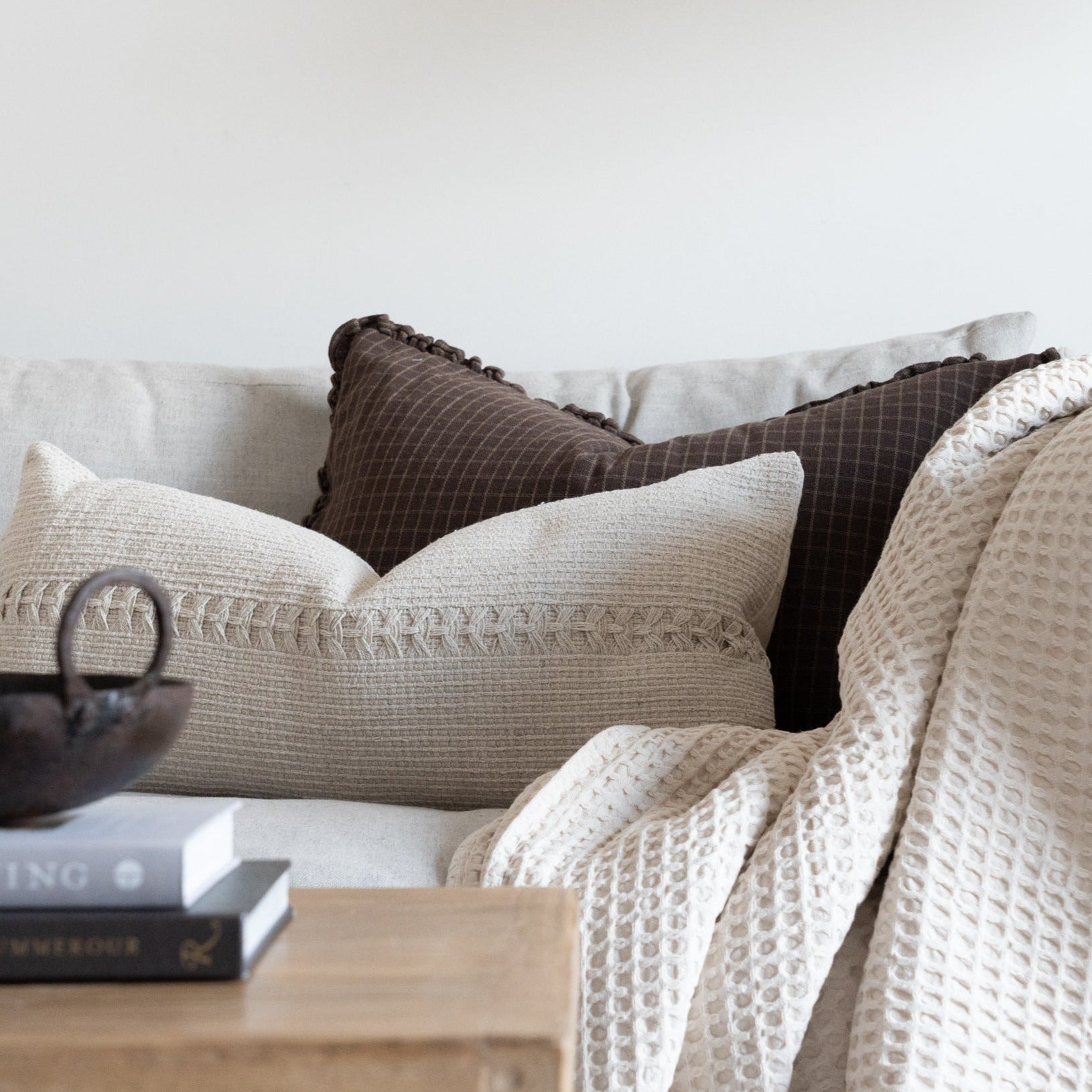 Chris Loves Julia x Loloi Sullivan Pillow 1 - PILLOWS - essentials Loloi