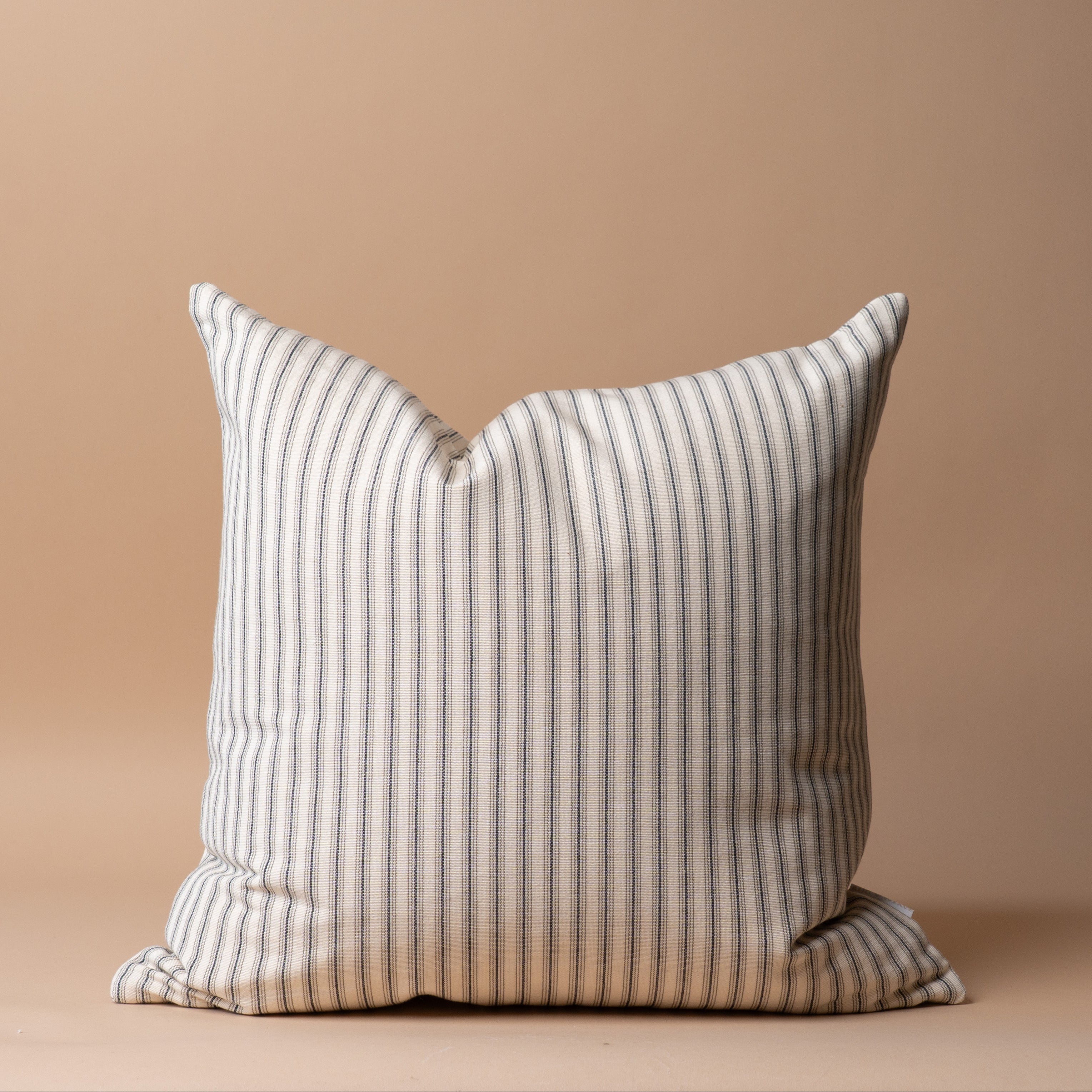 Vera Pillow Cover