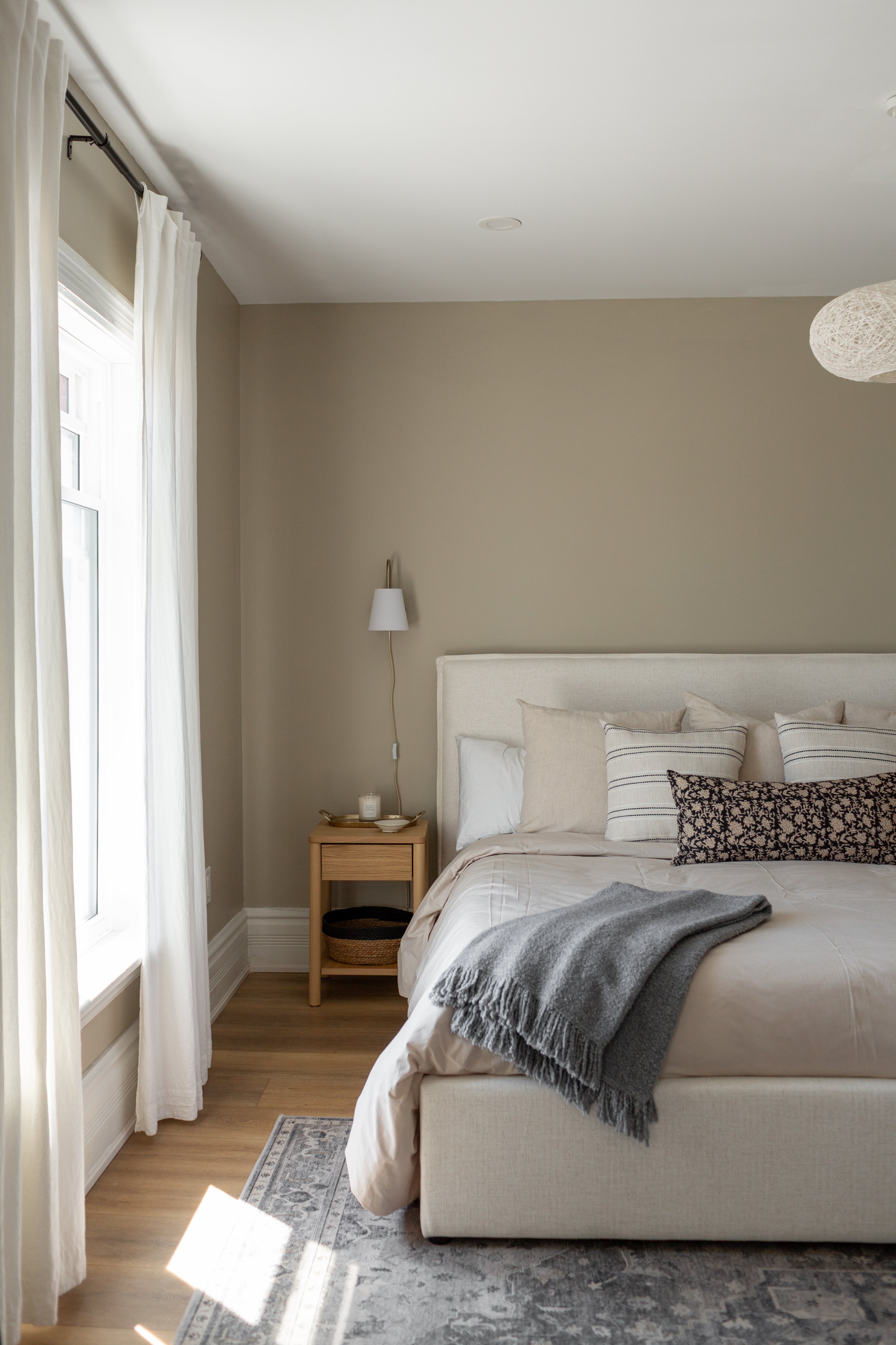 Jules Bed 13 - FURNITURE - bed Style in Form