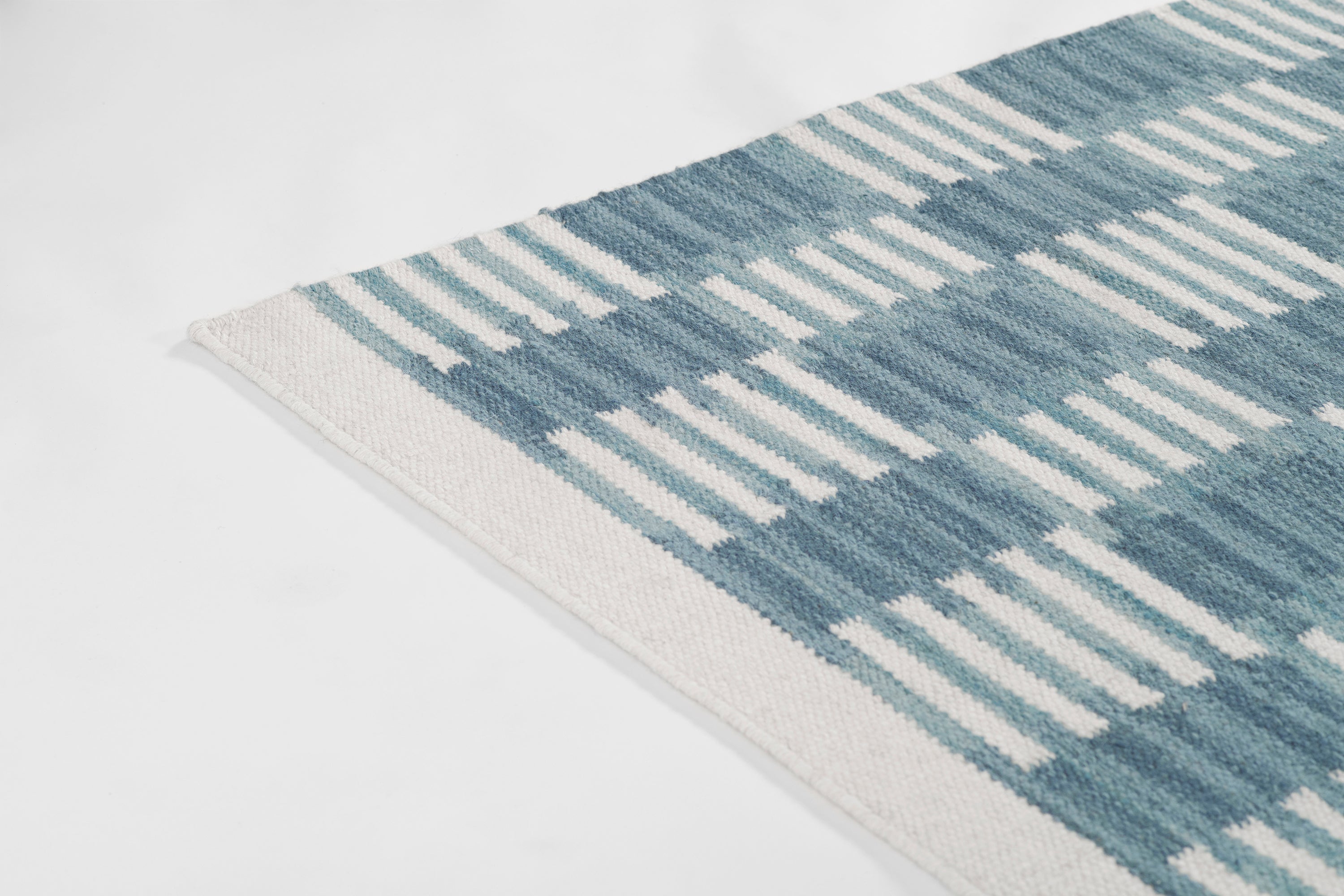 Santi Checkered Hand Woven Rug RUGS - wool Momeni