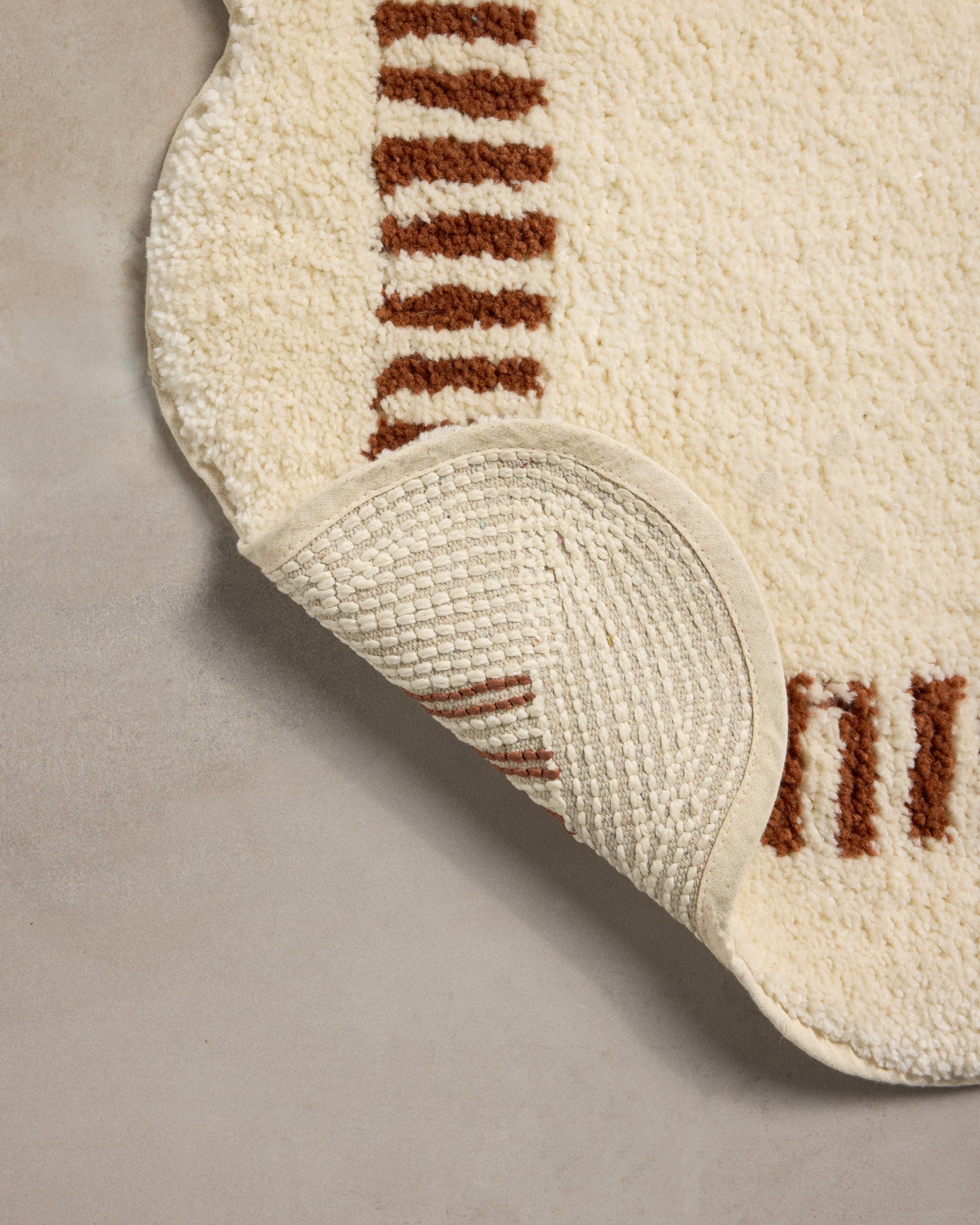 Chris Loves Julia x Loloi Valerie Ivory / Brick Bath Mat - Rug & Weave
