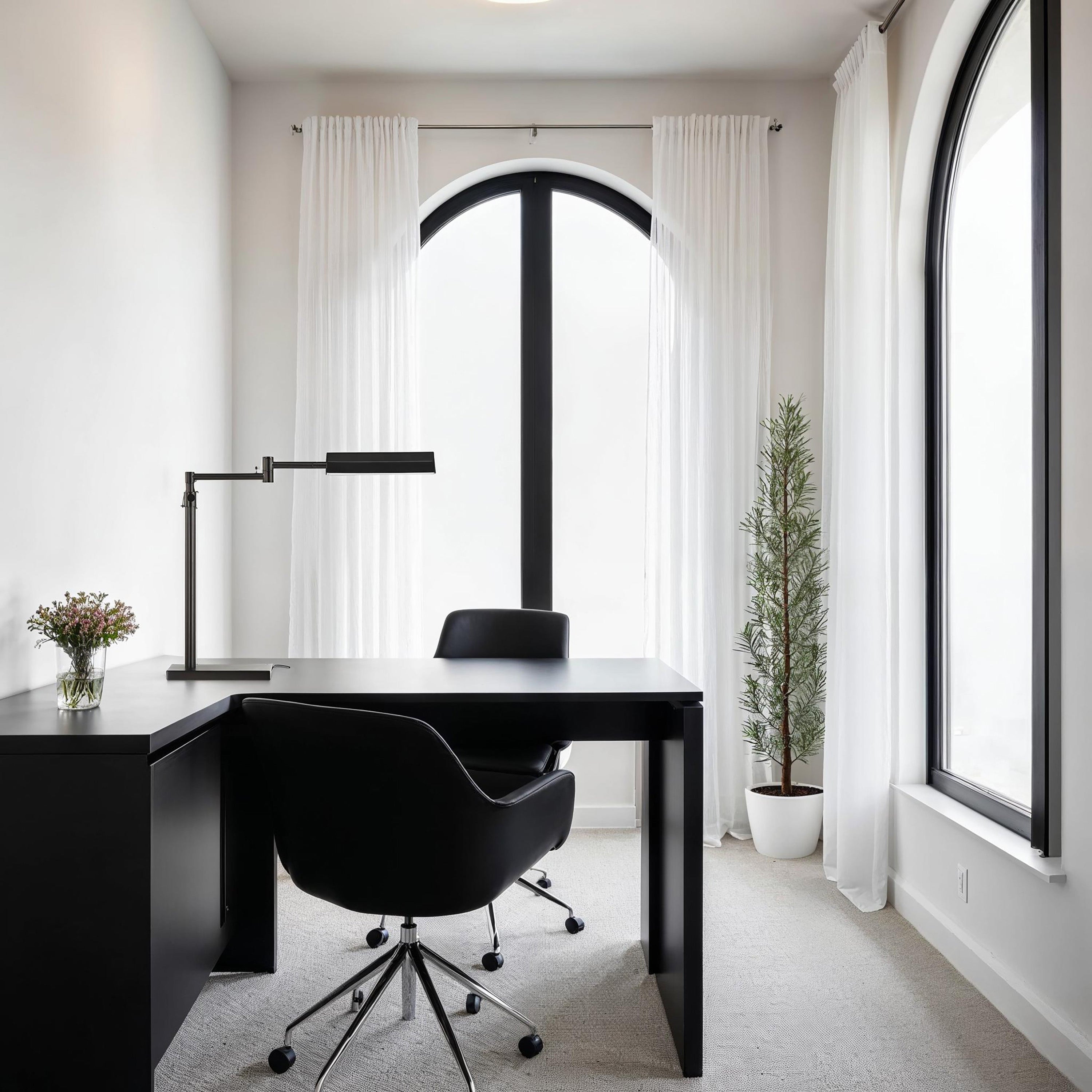 Hayward Table Lamp – view 2