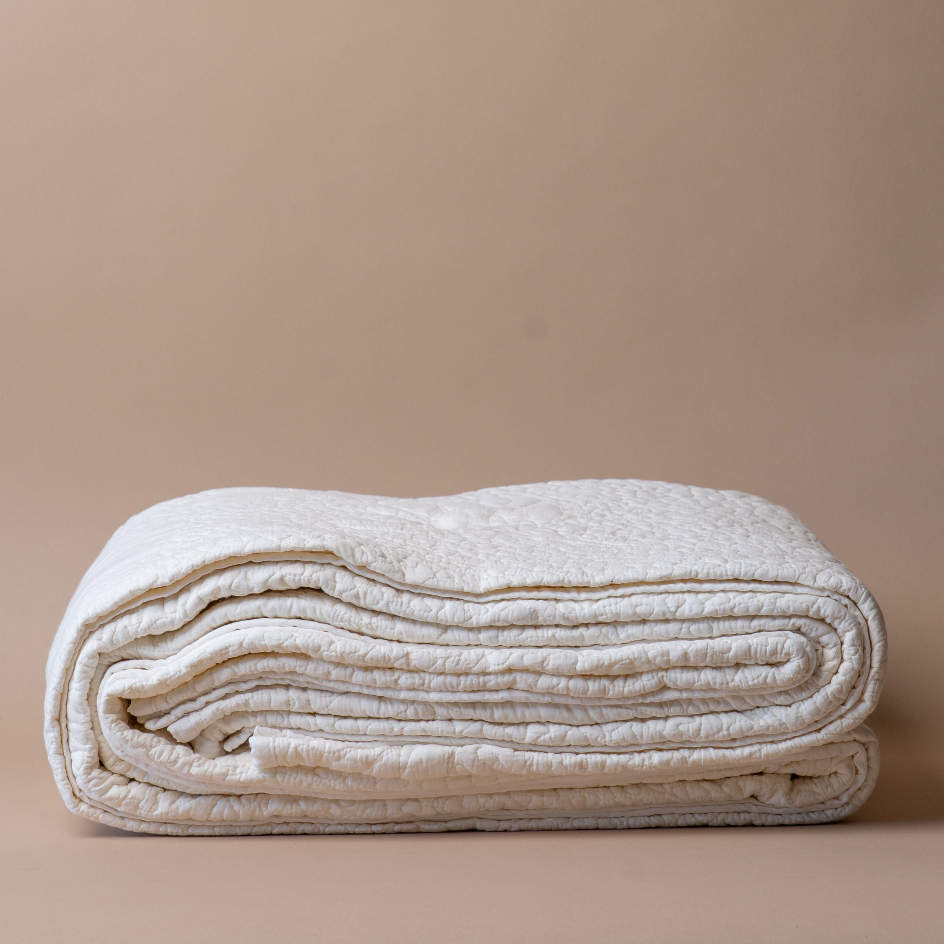 Ivory Floral Stitch Bed Quilt