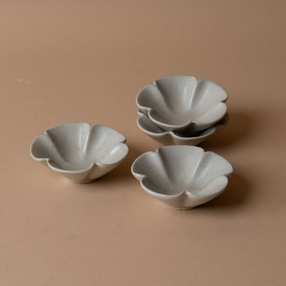 Petal Pinch Bowl Set dish DANICA (Faire)
