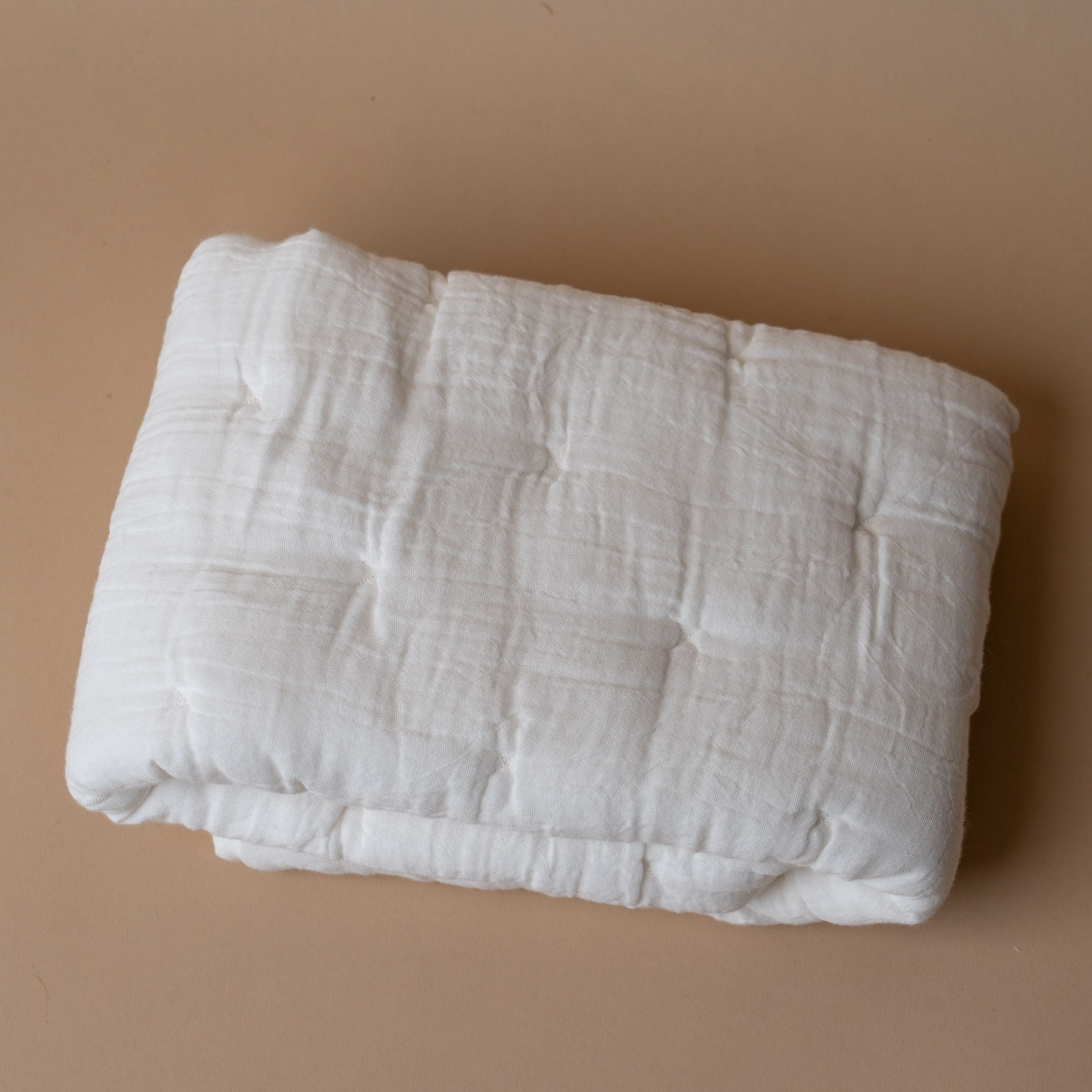 White Quilted Muslin Bedding – view 2