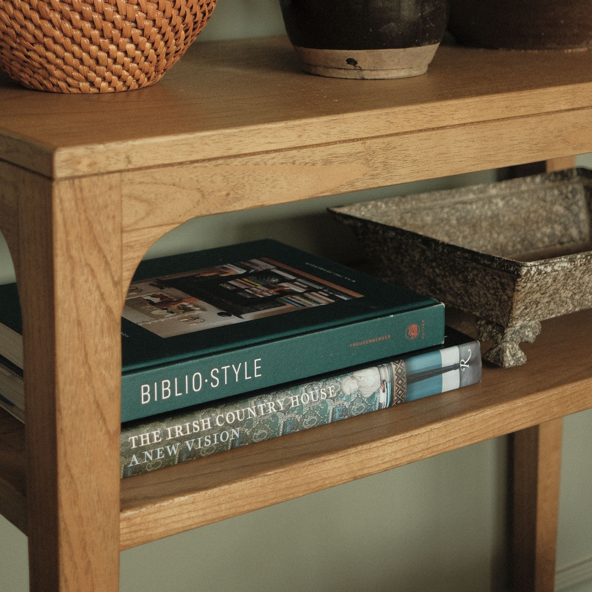 Galvanized Tray with Cast Iron Feet – view 2