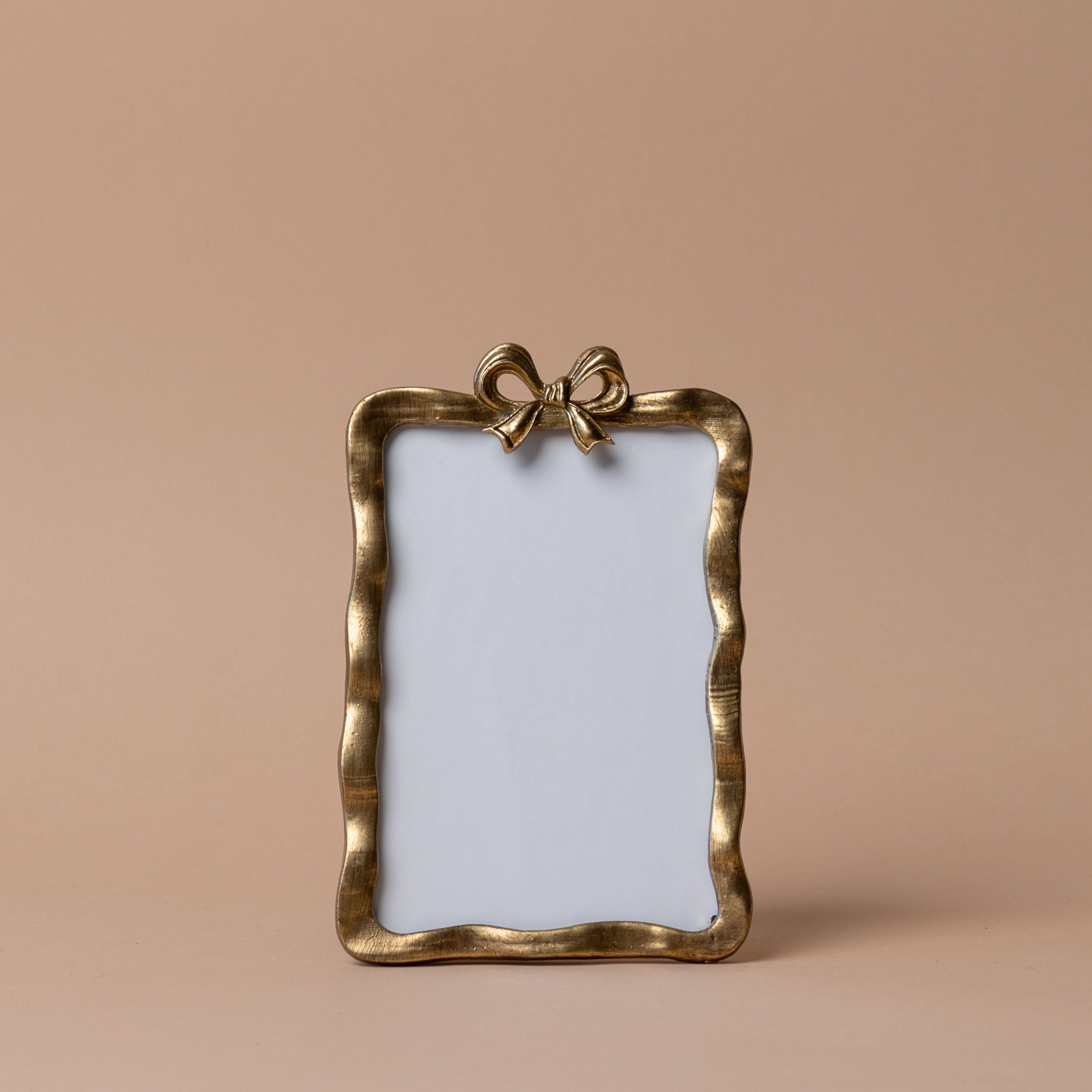 Wavy Frame with Bow