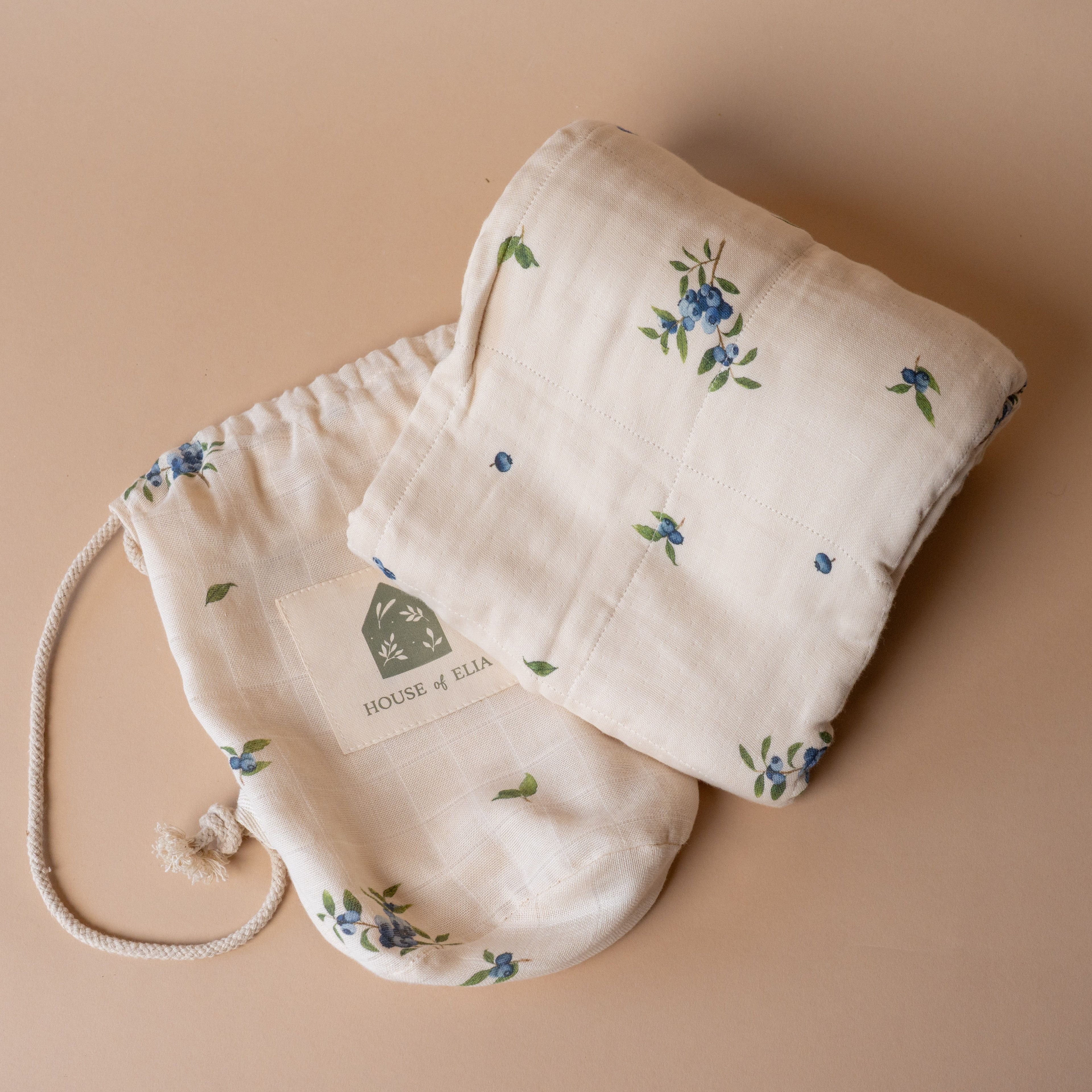 Blueberry Pattern Muslin Quilt – view 2