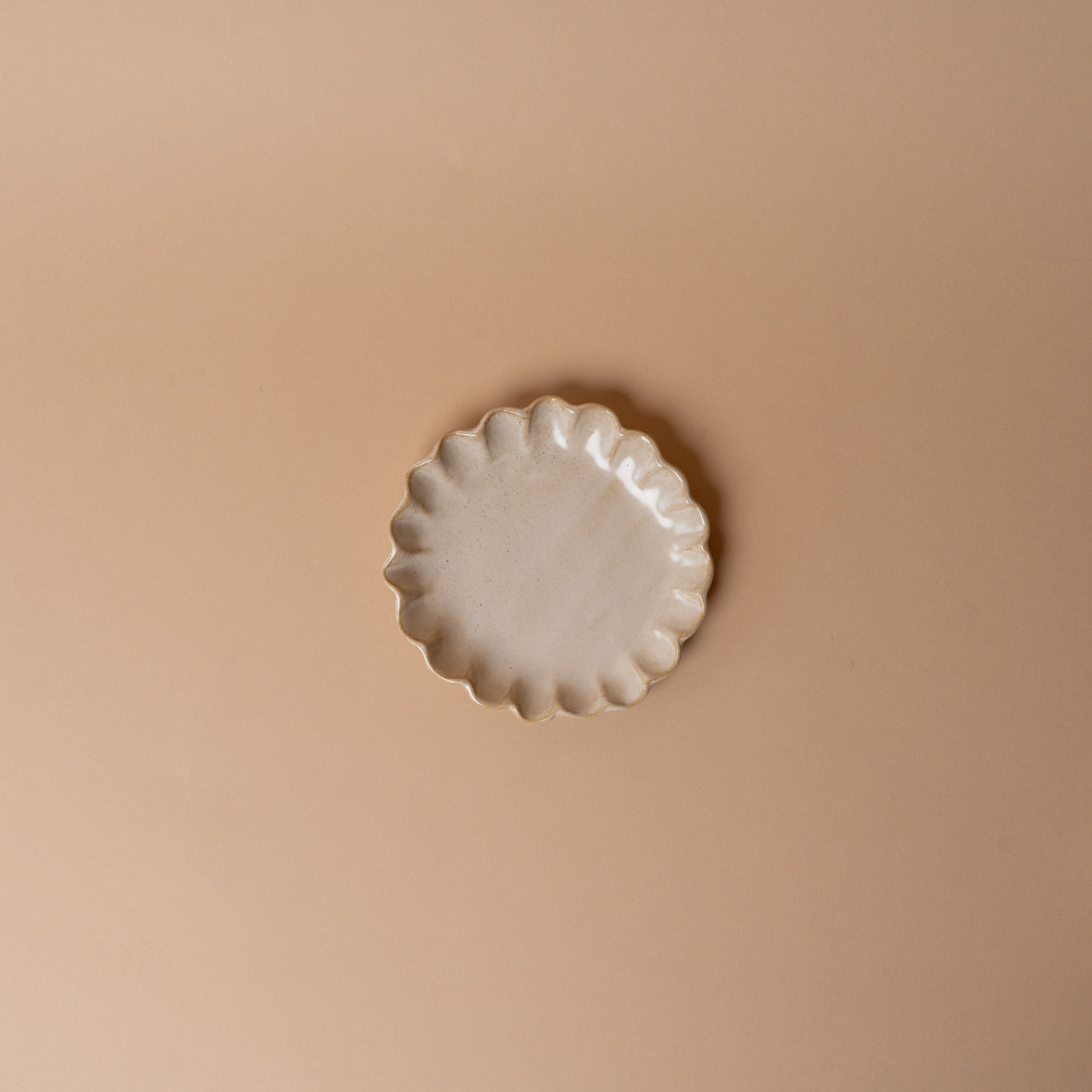 Stoneware Petal Plate – view 2