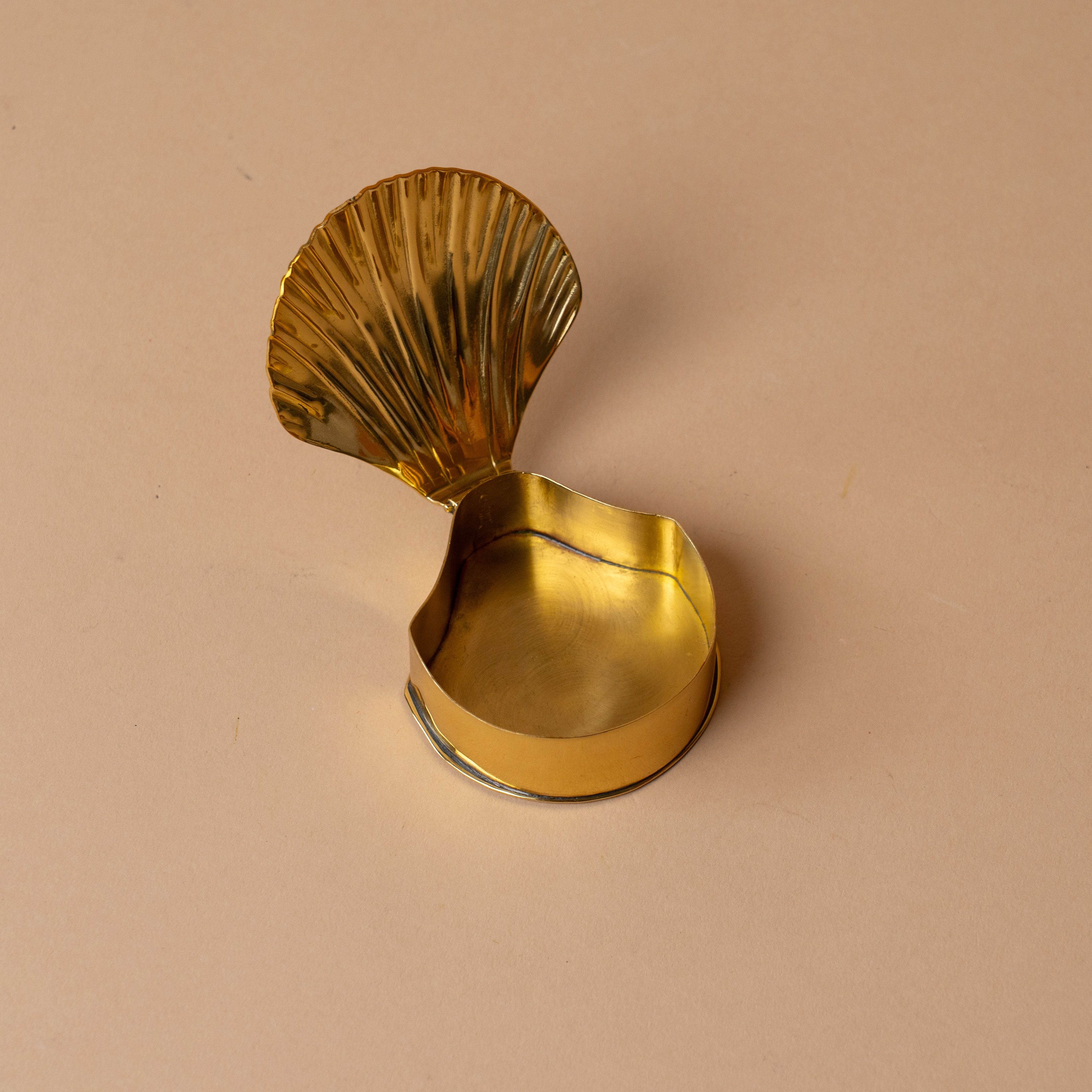 Brass Shell Trinket Box – view 2