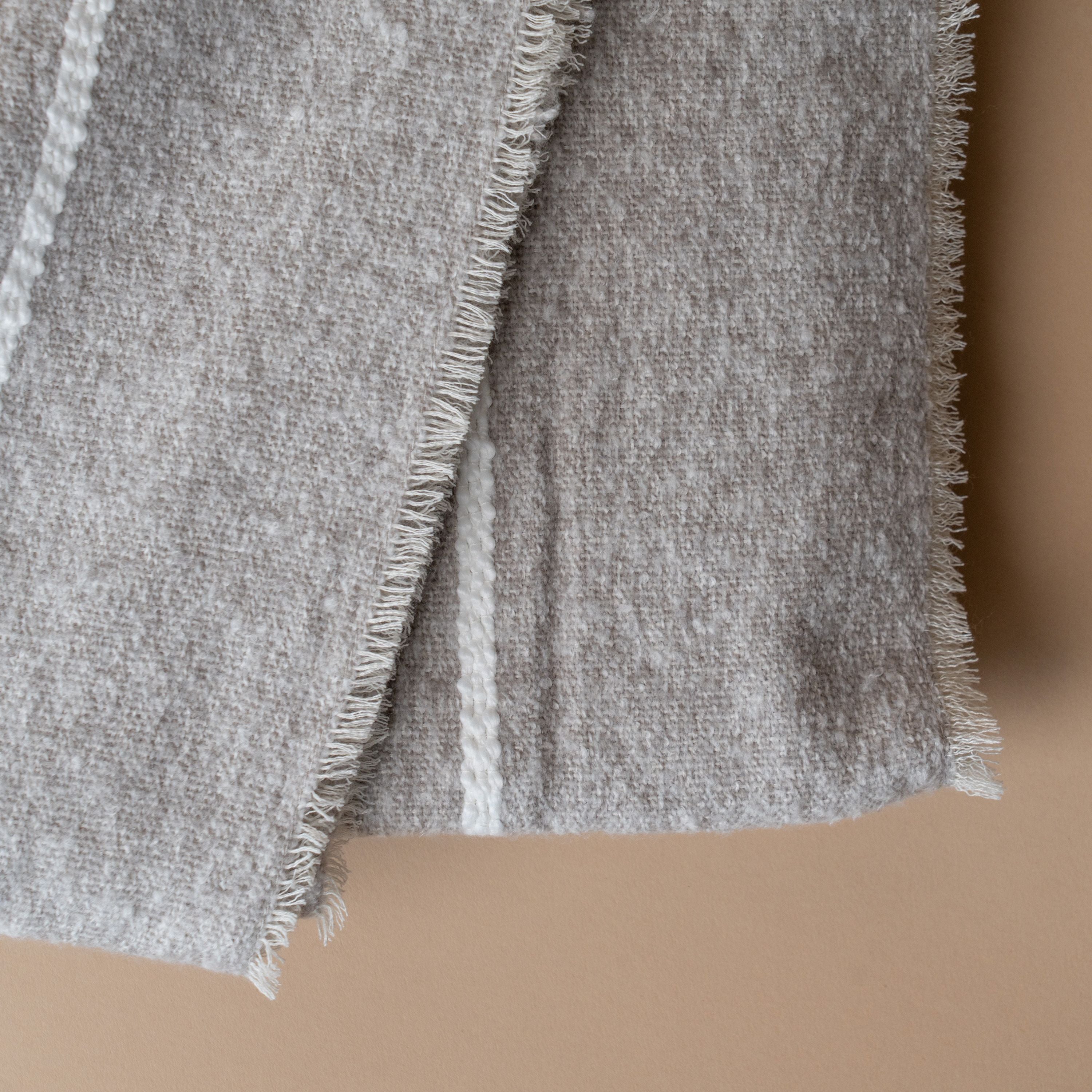 Striped Throw Blanket with Frayed Fringe blanket Brunelli (ShopZio)