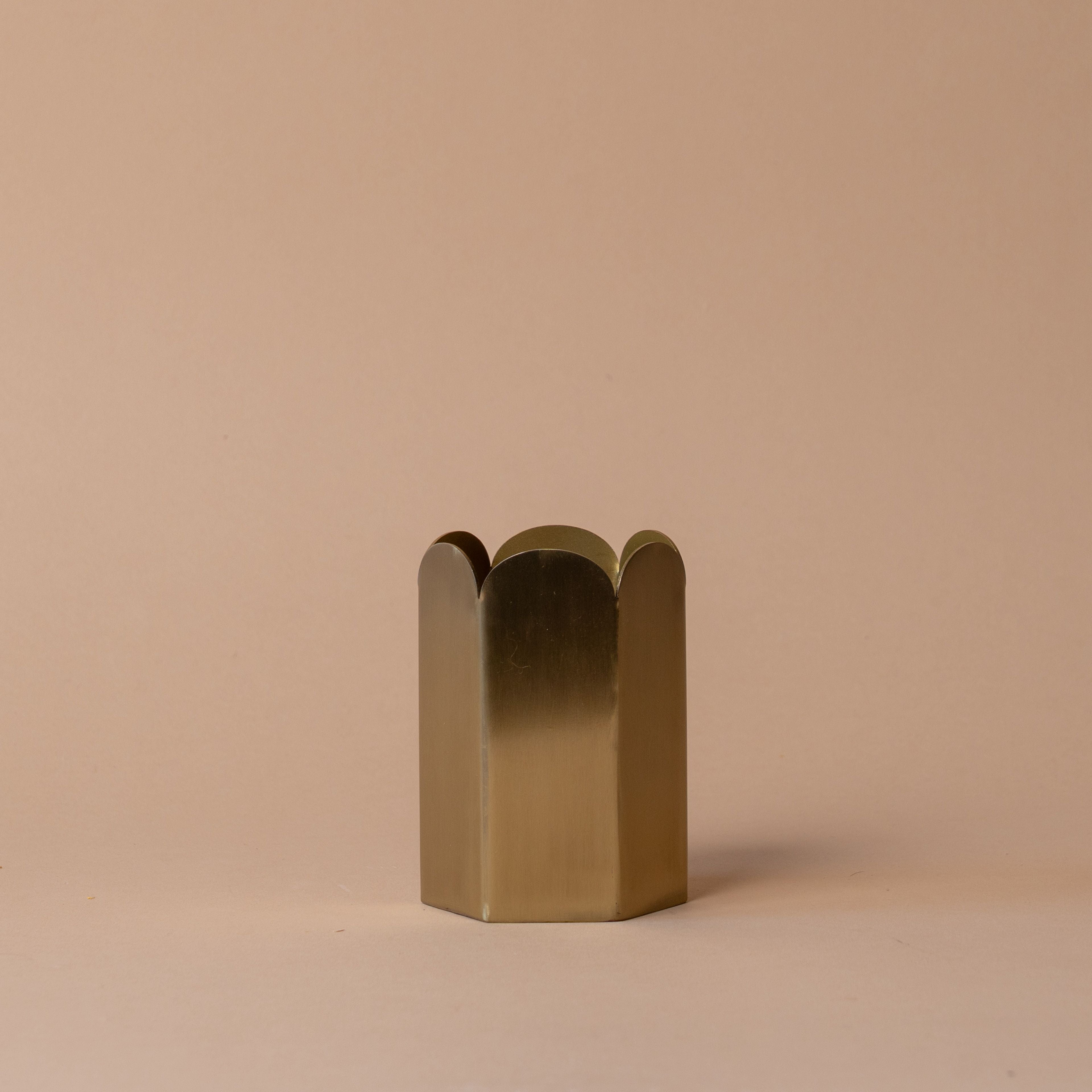 Scallop Pen Holder with Brass Finish pen holder Papier (Faire)