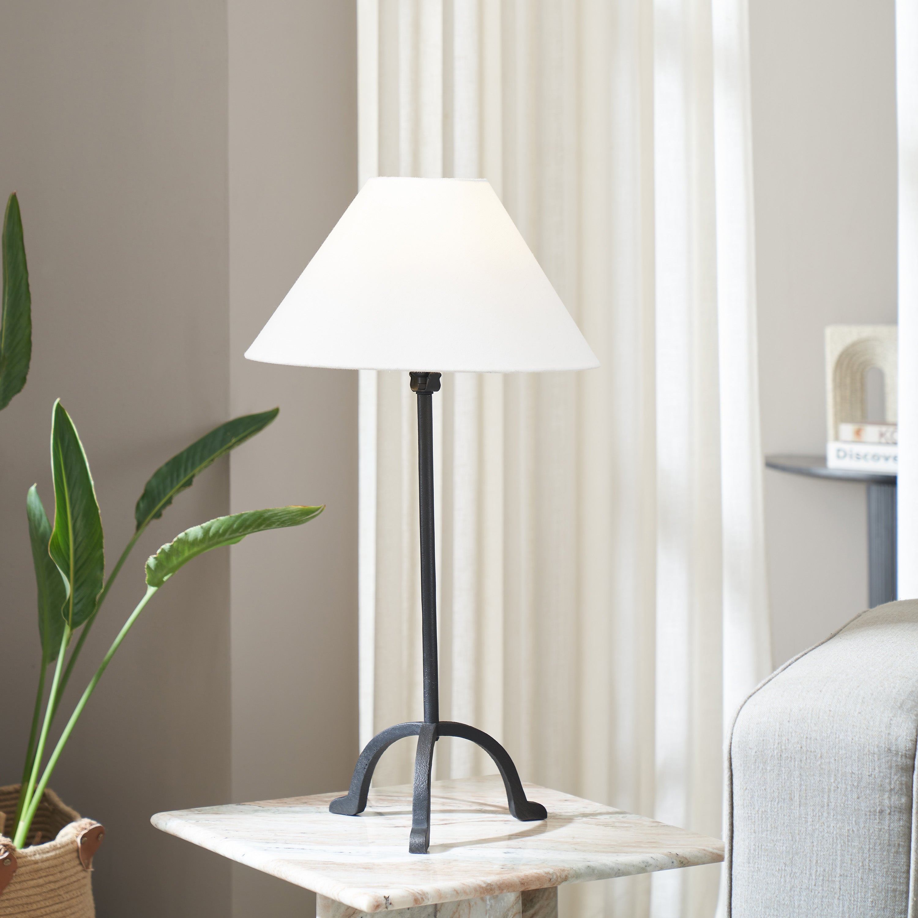 Kittsley Table Lamp – view 2
