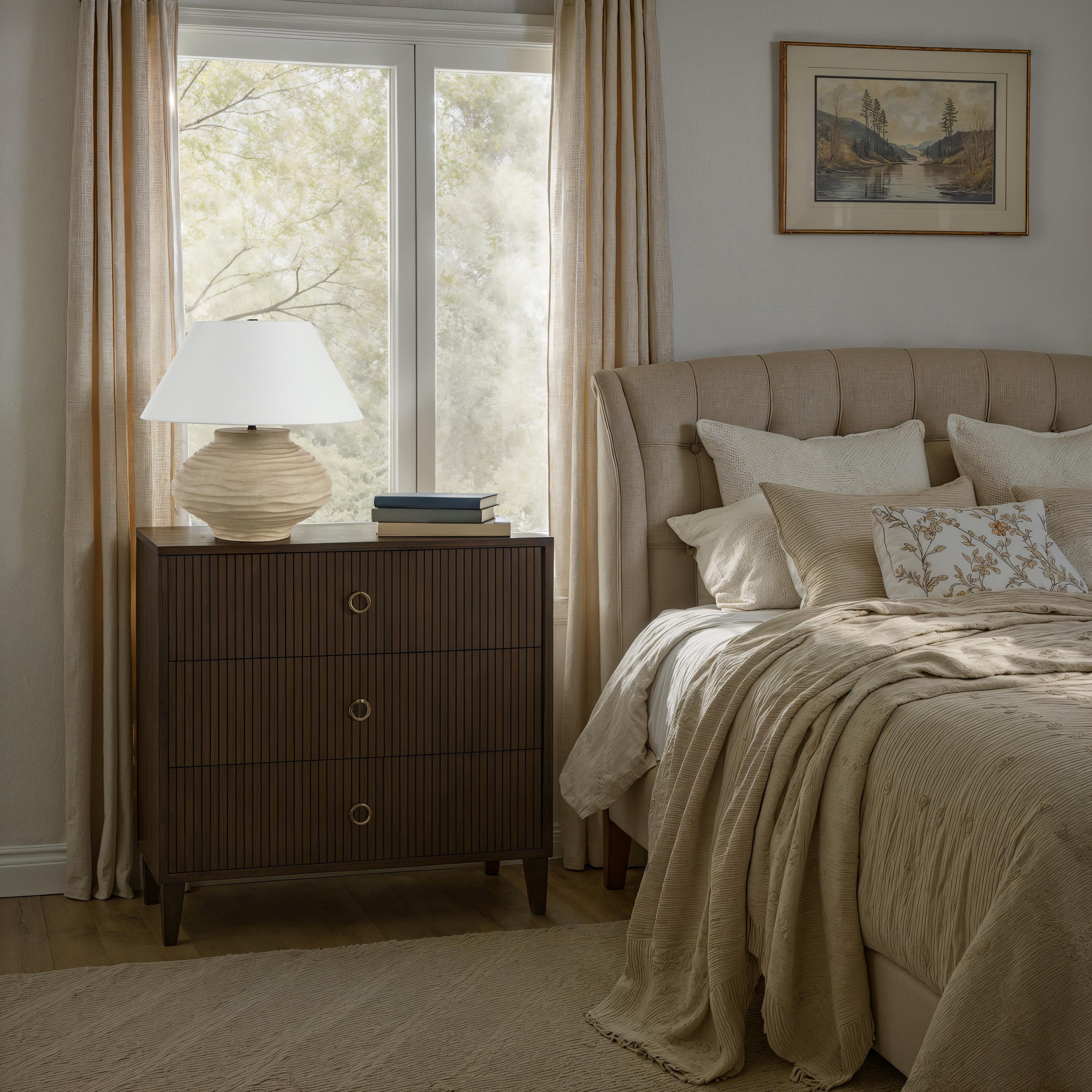 Loa Table Lamp – view 2