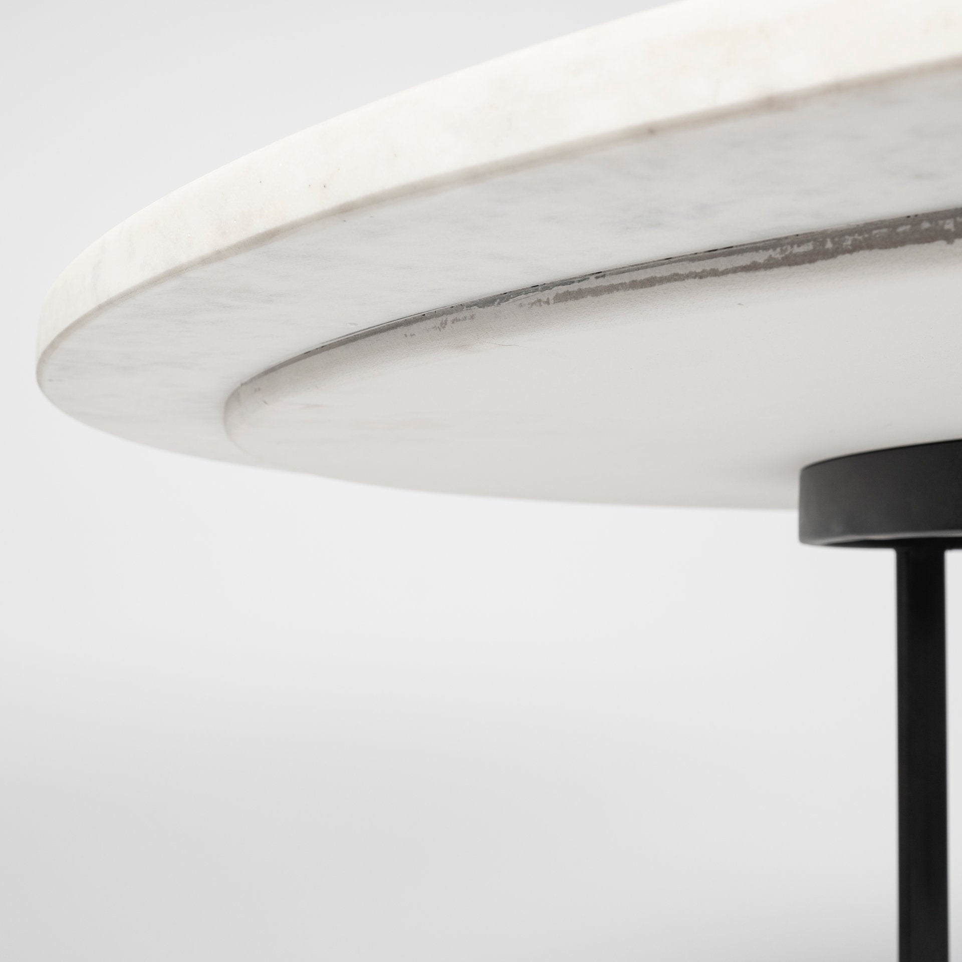 Thompson Dining Table 9 - a - FURNITURE - dining table - round Mercana