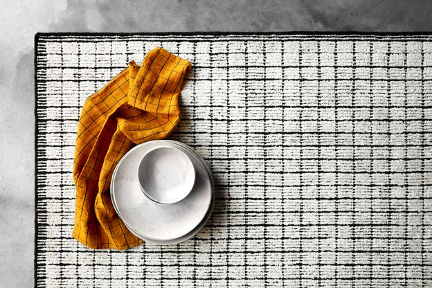 Loloi Beverly Ivory/ Black Rug 2-RUGS-patterned Loloi