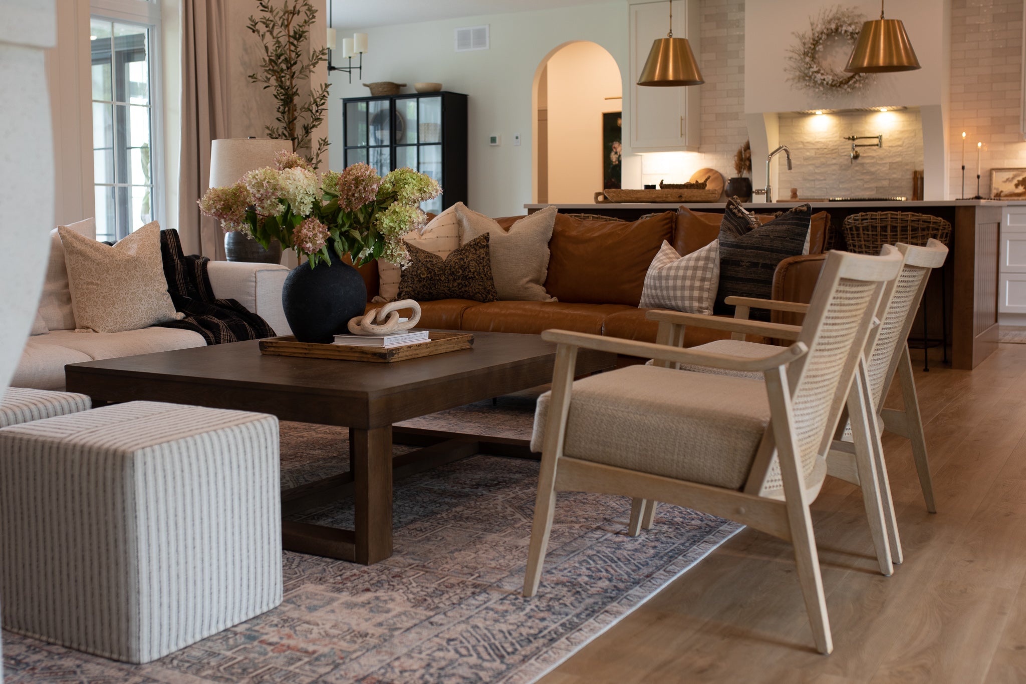 Chris Loves Julia x Loloi Jules Natural / Ocean Rug 0-patterned Loloi