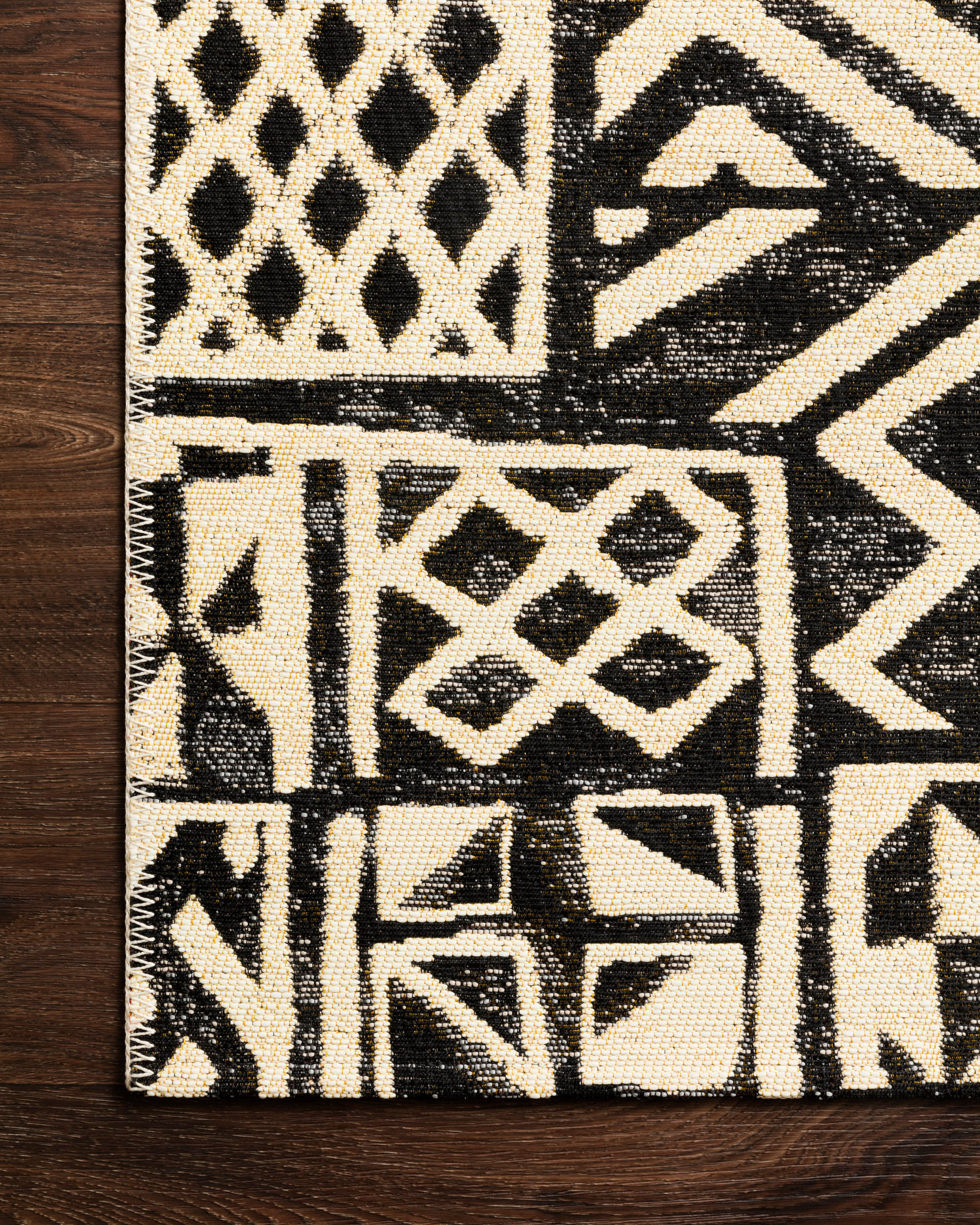 Loloi Mika Ivory / Black Outdoor Rug 5-Rugs - indoor/outdoor Loloi