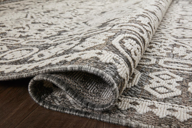OVERSTOCK RUG - Loloi Rainier Pebble / Ivory Outdoor Rug - 5'3" x 7'7" IN STORE - Sale Rugs Loloi