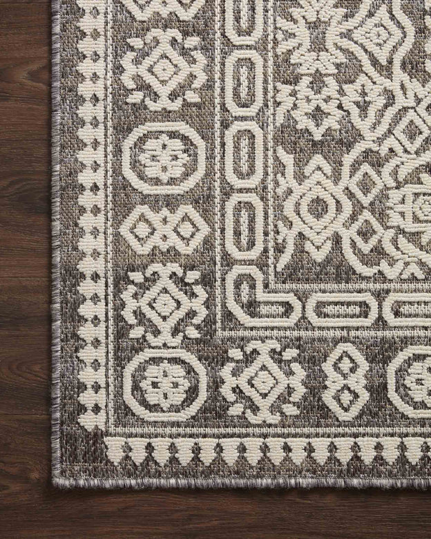 OVERSTOCK RUG - Loloi Rainier Pebble / Ivory Outdoor Rug - 5'3" x 7'7" IN STORE - Sale Rugs Loloi