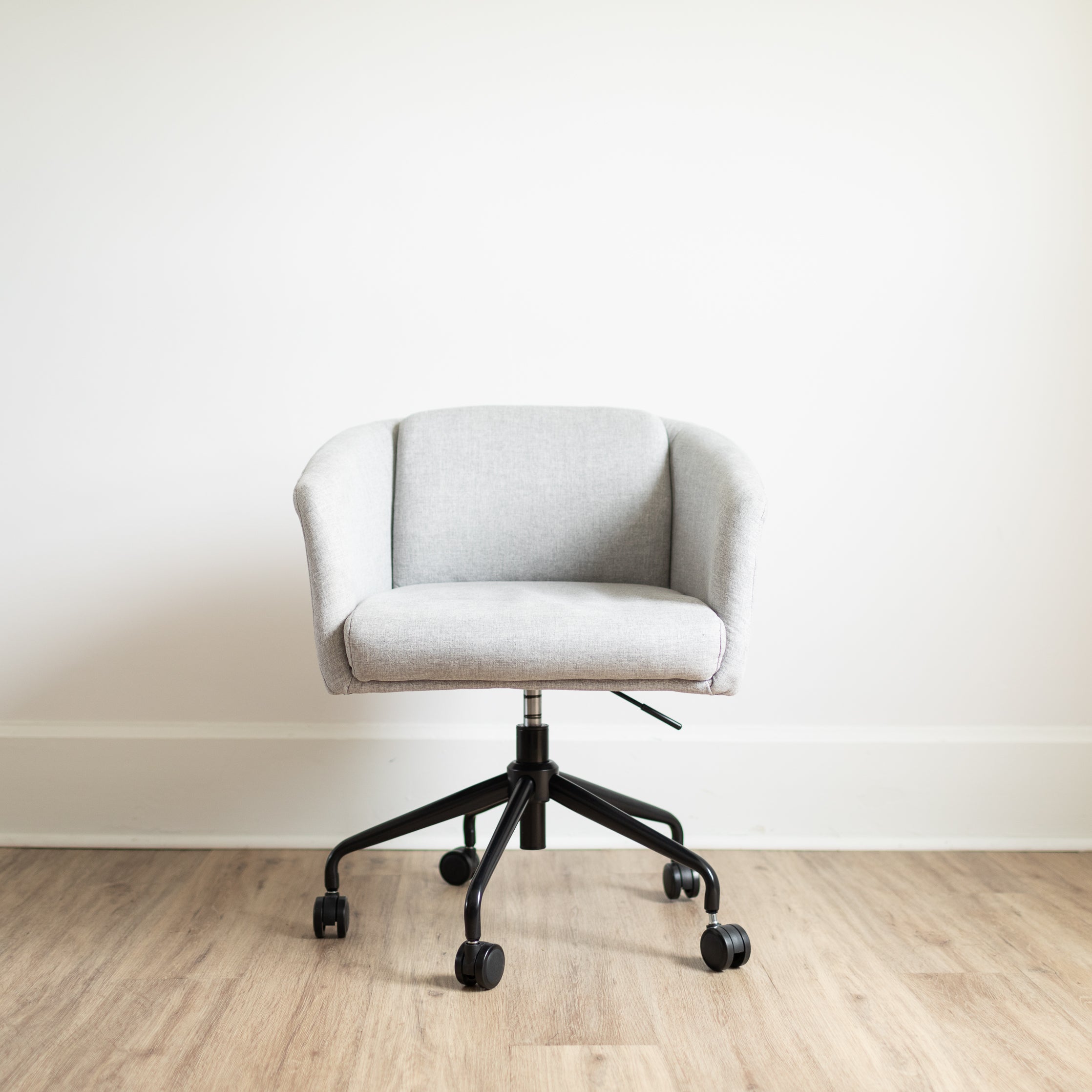 Gus* Modern Radius Chair 3 - FURNITURE - chair Gus