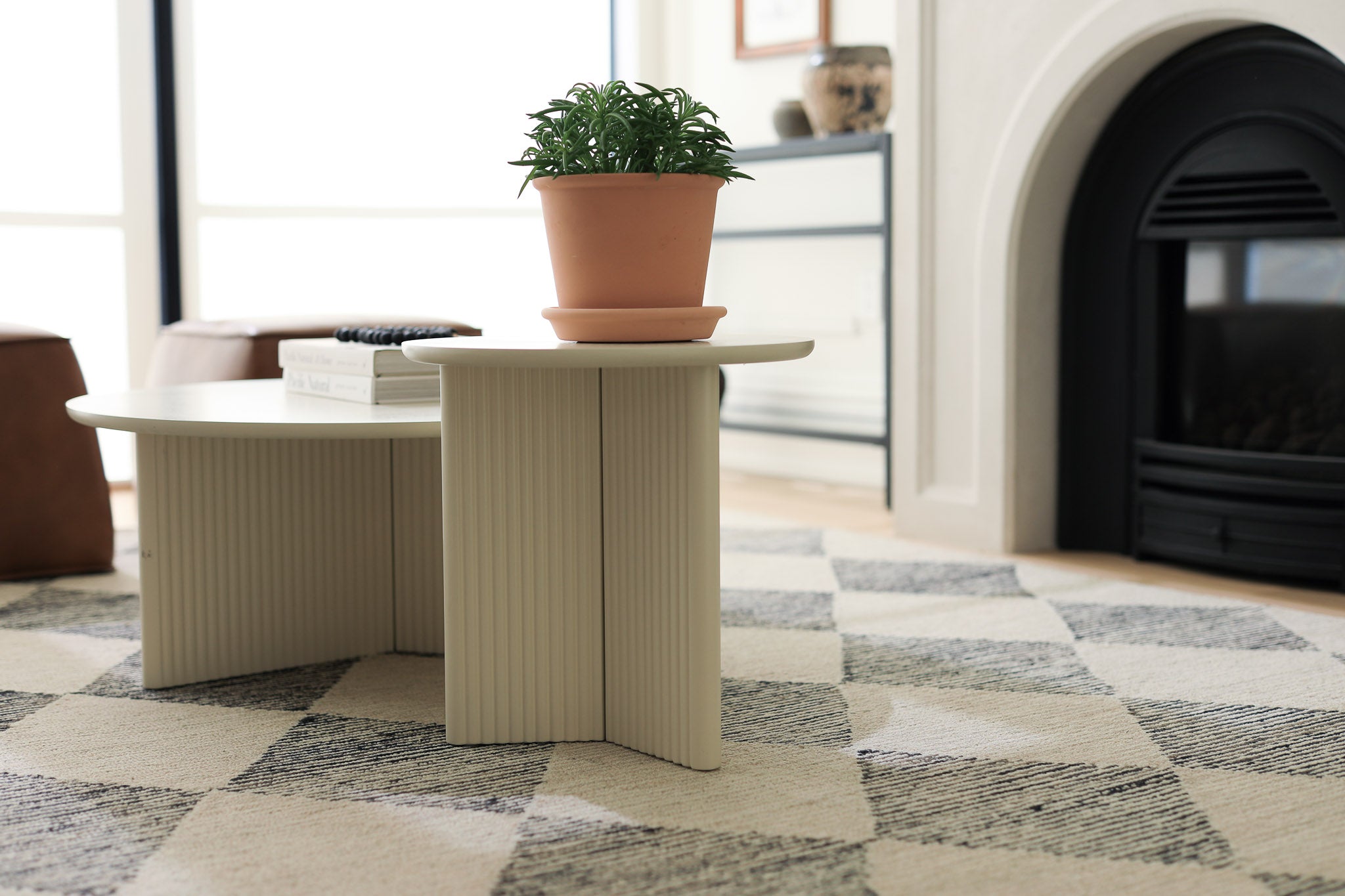 Gus* Modern Odeon Coffee Table - Pearl 4 - b - FURNITURE - coffee table - round Gus
