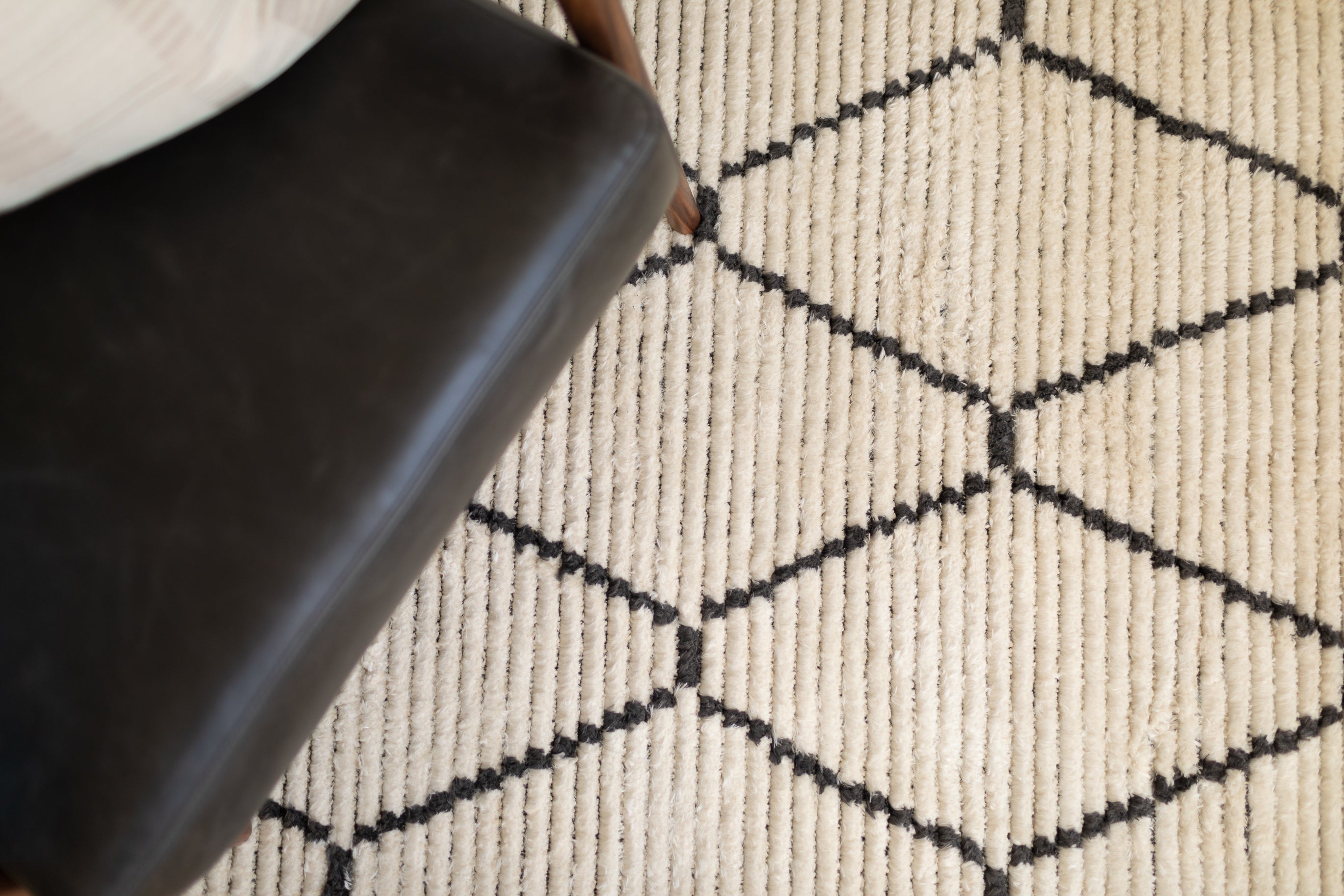 Chris Loves Julia x  Loloi Alice Cream / Charcoal - Diamonds Rug - Rug & Weave