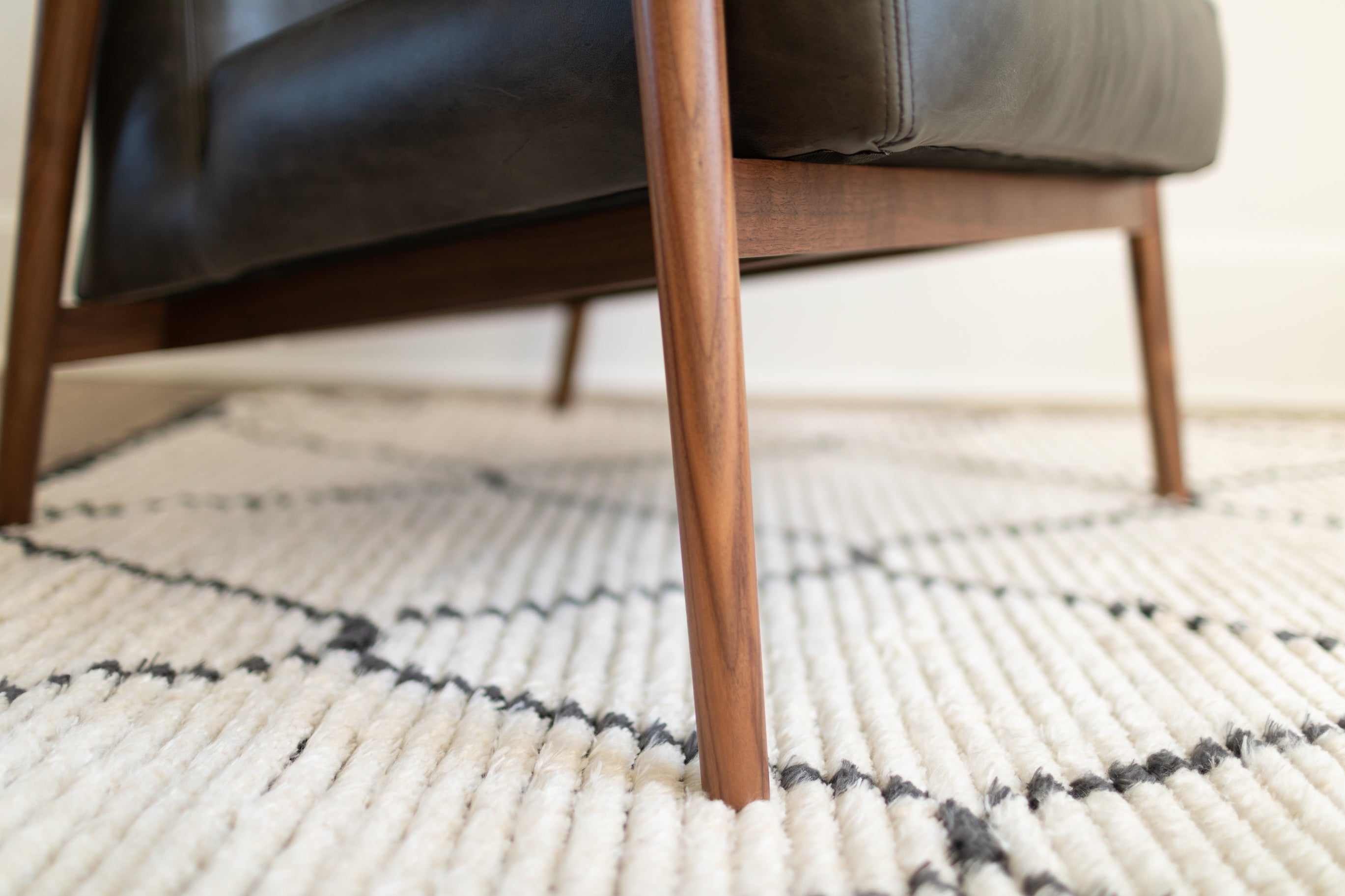Chris Loves Julia x  Loloi Alice Cream / Charcoal - Diamonds Rug - Rug & Weave